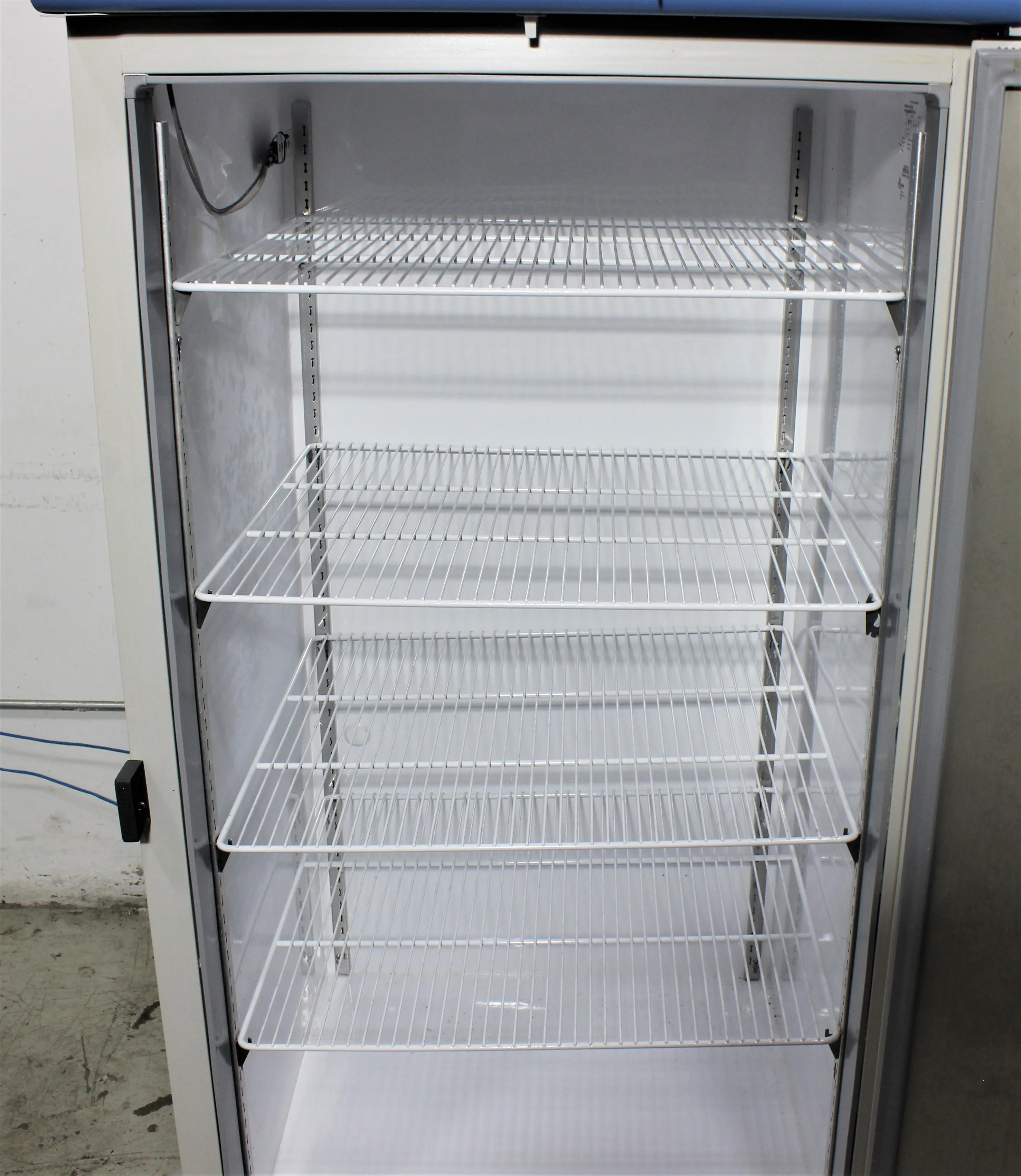 Thermo Scientific High-Performance Lab Freezer UGL302A