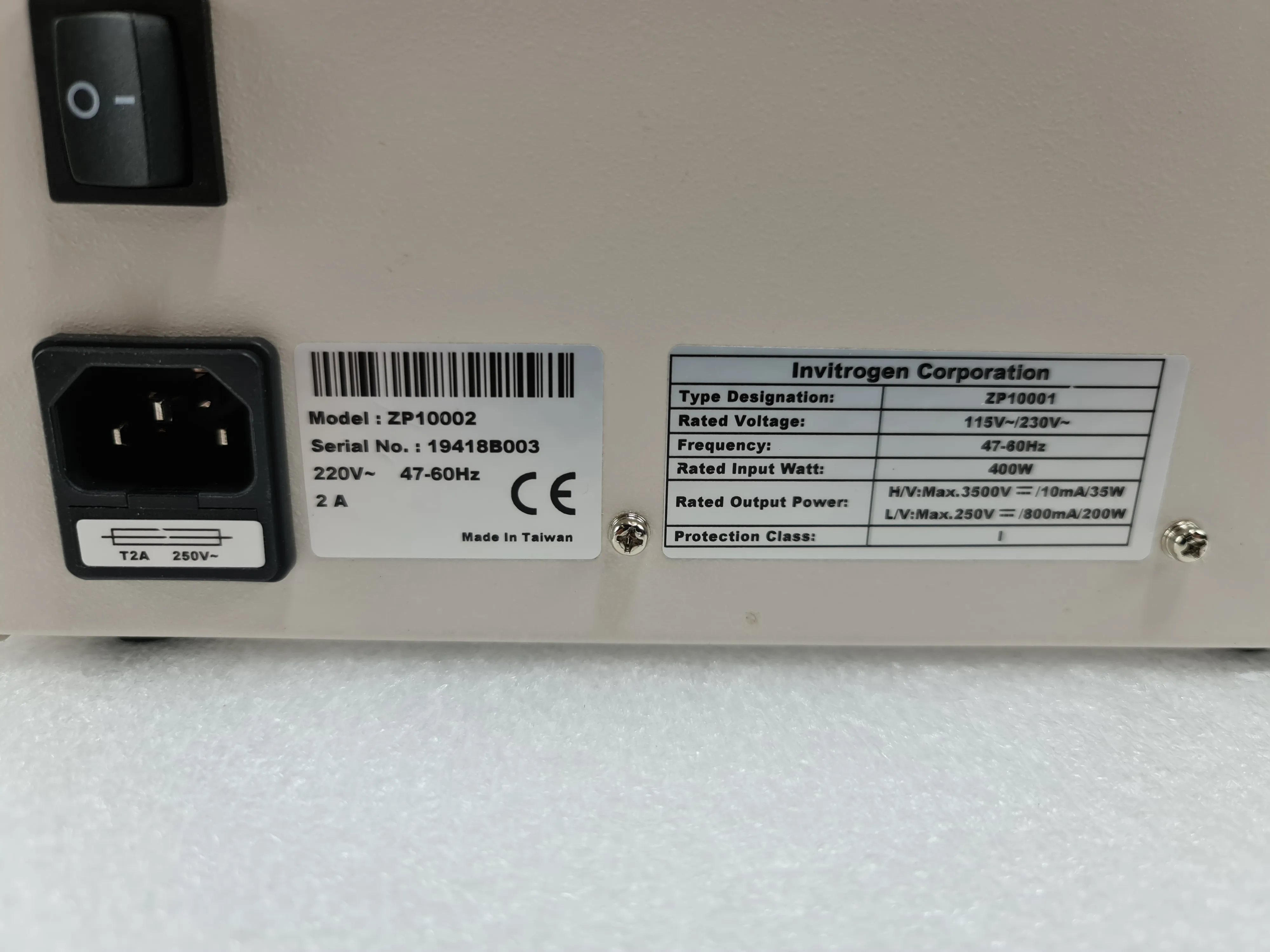 Invitrogen ZP10001 ZOOM Dual Power Programmable Power Supply