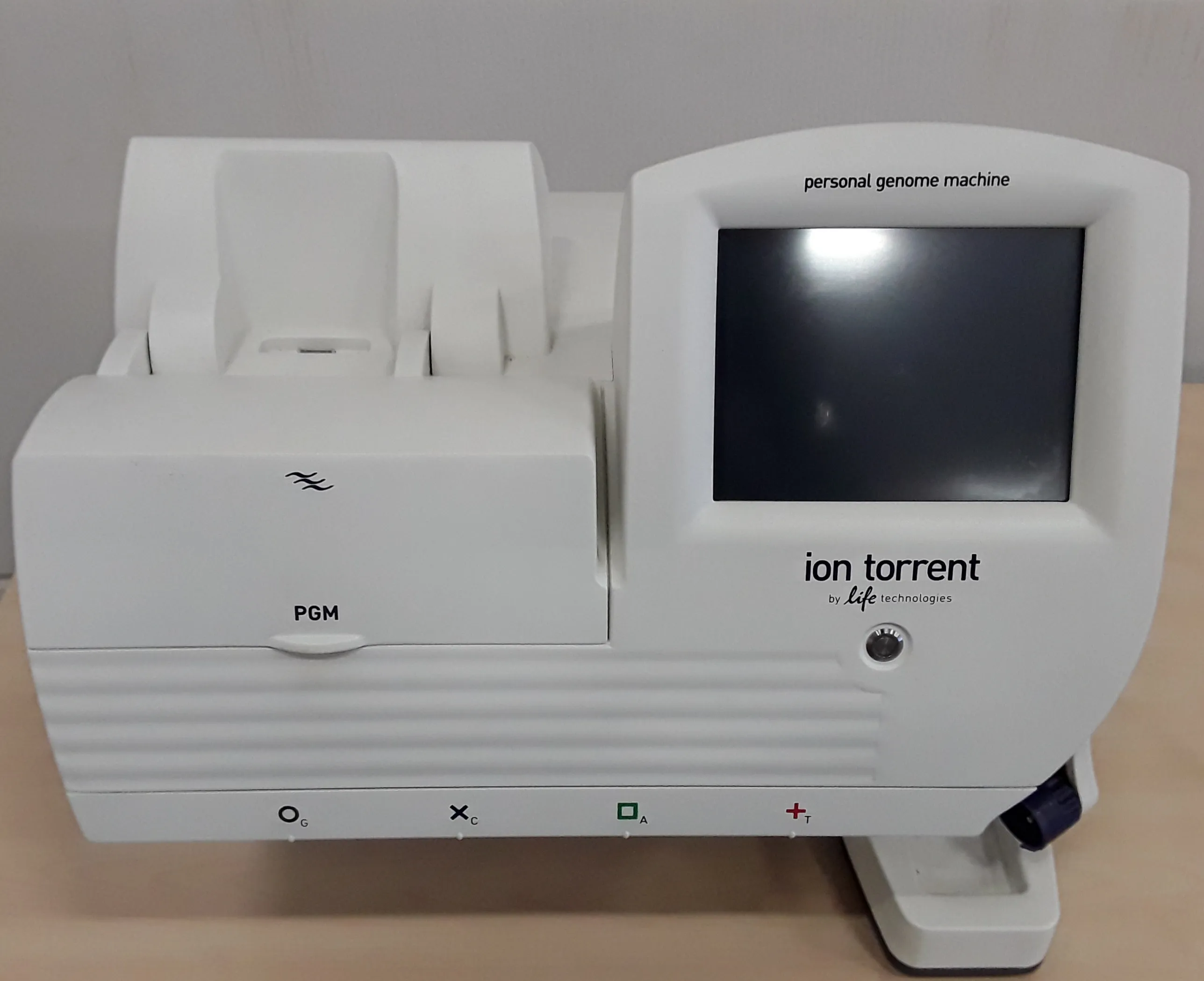 Ion Torrent Personal Genome Machine Model  7467 DNA Sequencer