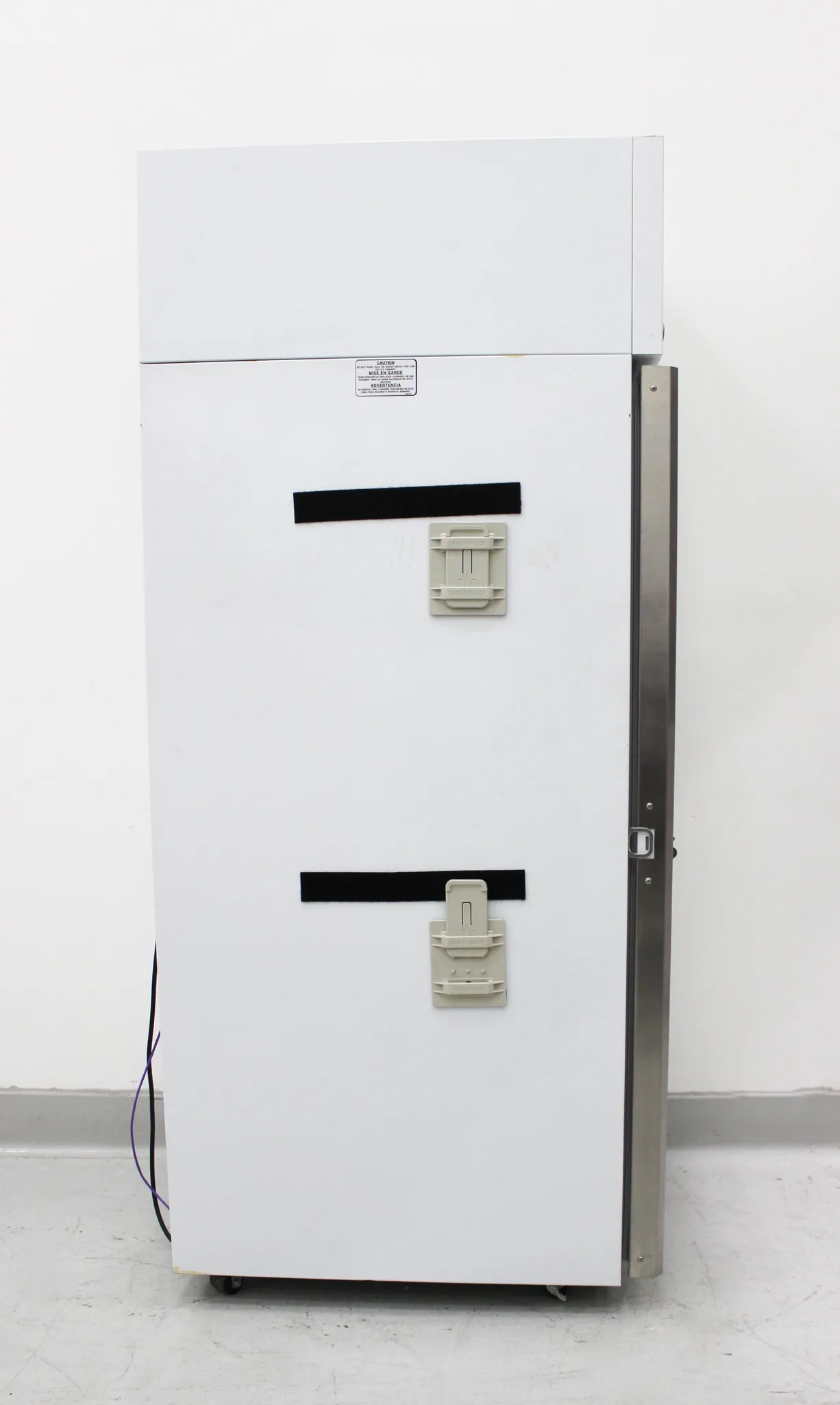 Norlake Scientific NSLF241WMW/0M Freezer 24 cu ft. with Casters