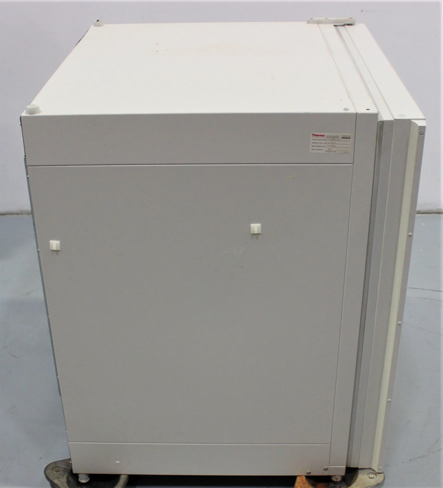 Thermo Scientific Heracell 240i CO2 Incubator with TC Sensor