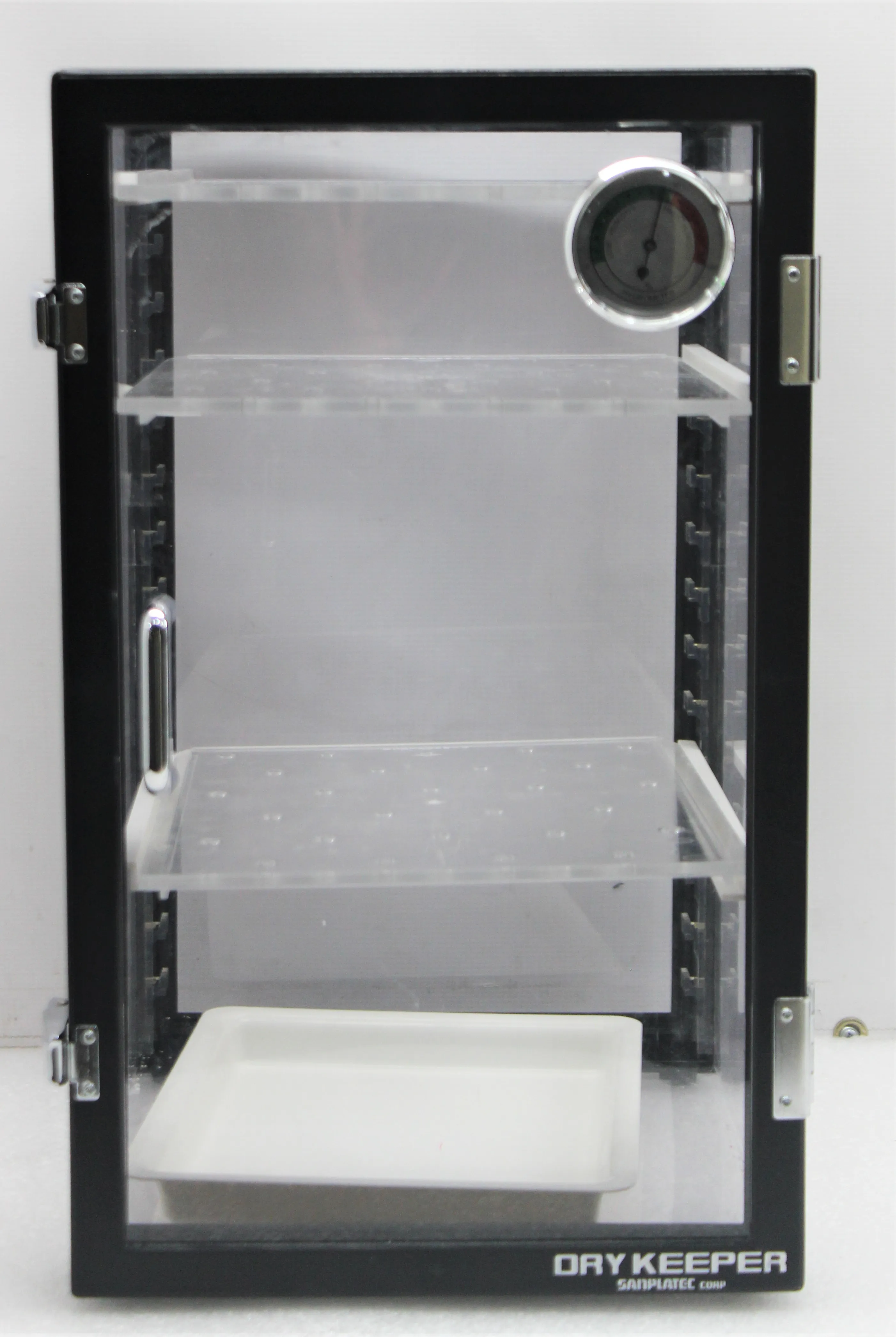 Sanplatec Dry Keeper Desiccator Cabinet 2 cu. ft.