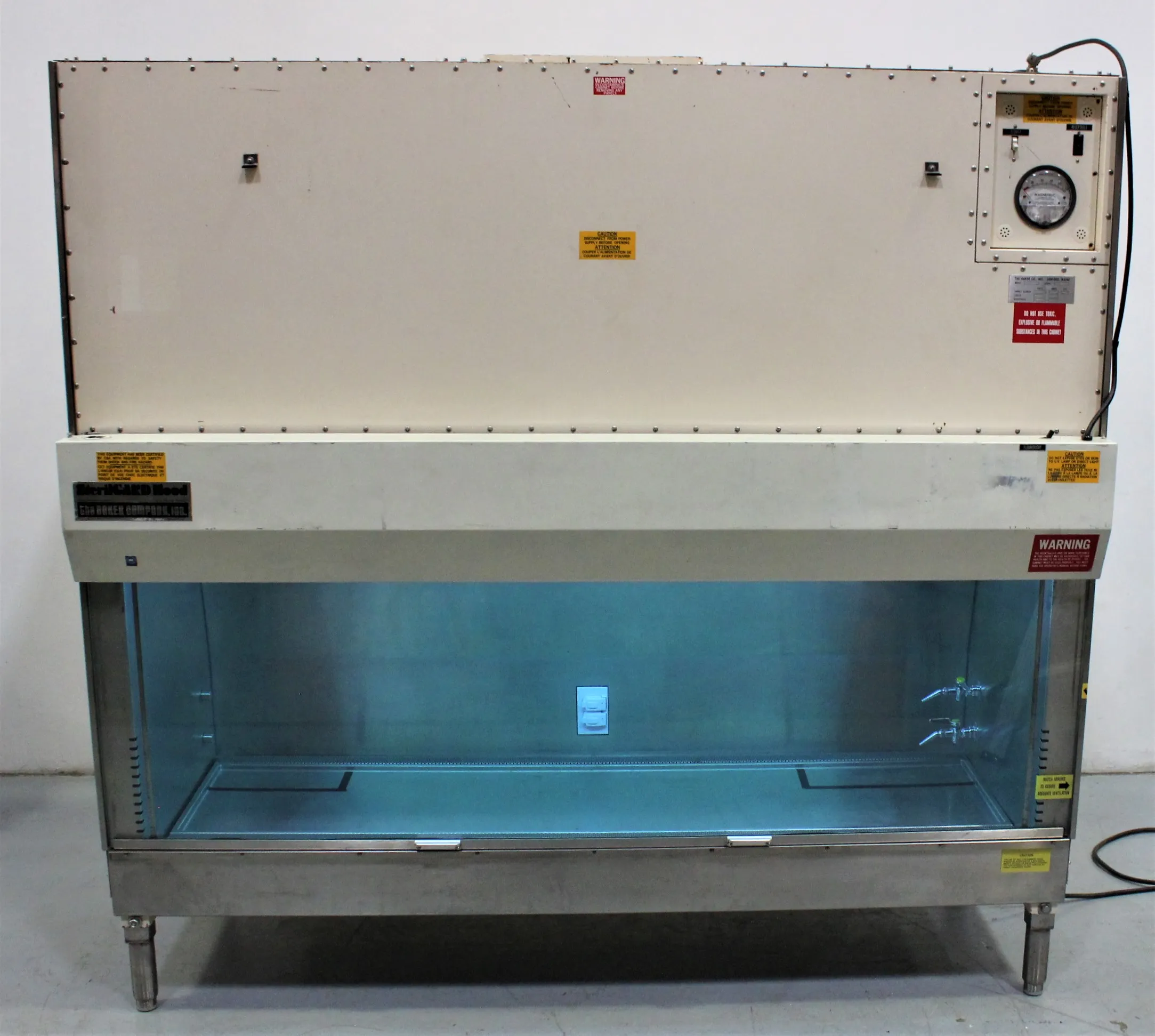 Used Biosafety Cabinet Baker Company VBM-600