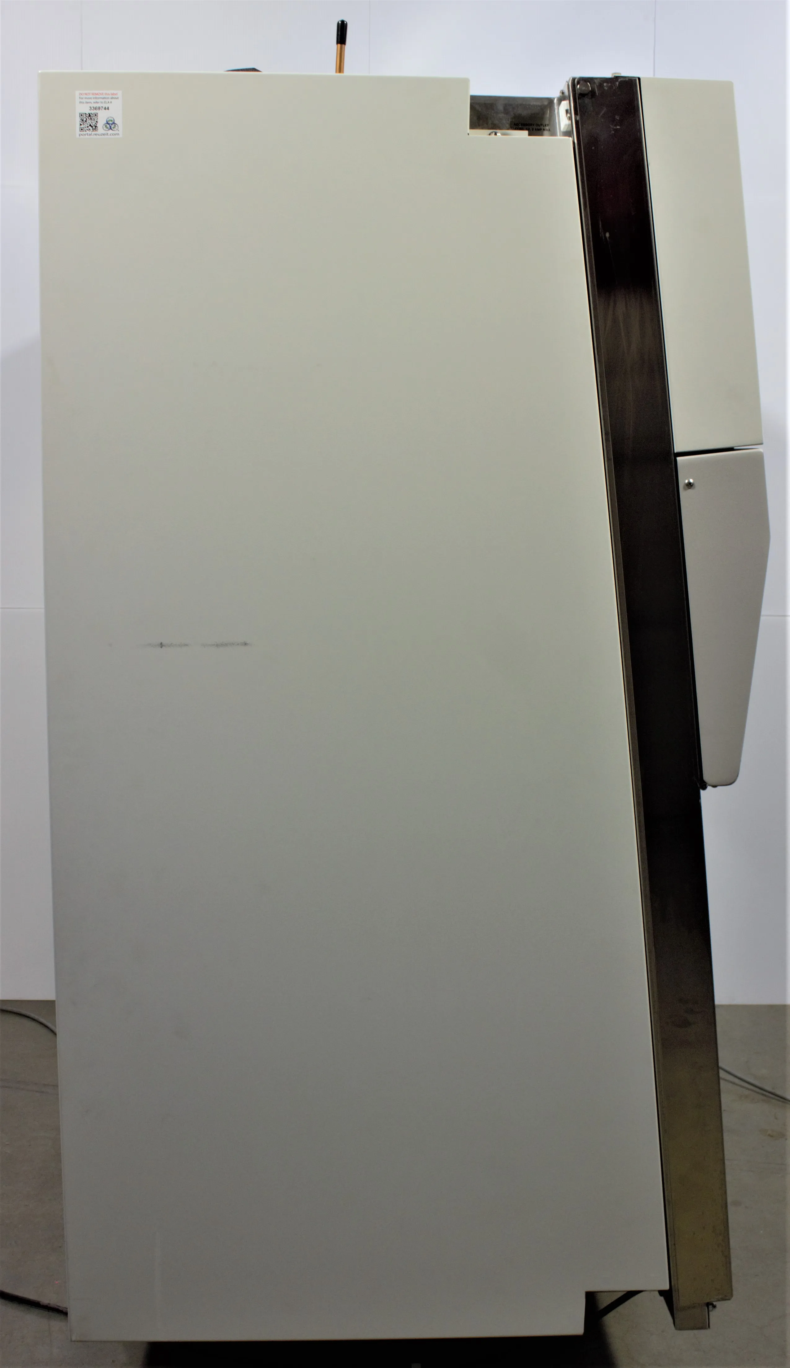 Nuaire NU-475 Cellgard ES Class II Type A2 Biosafety Cabinet