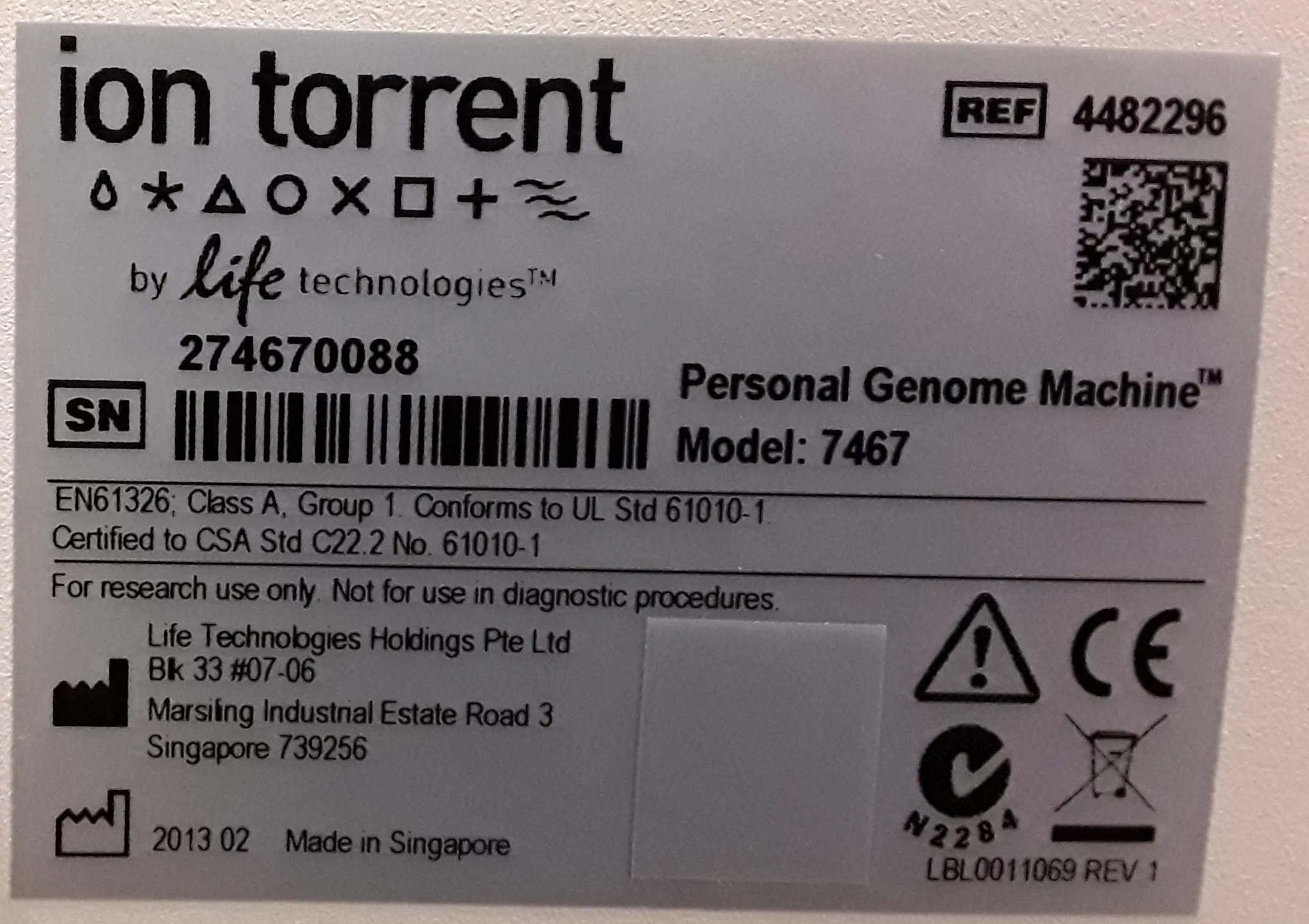 Ion Torrent Personal Genome Machine Model 7467 DNA Sequencer