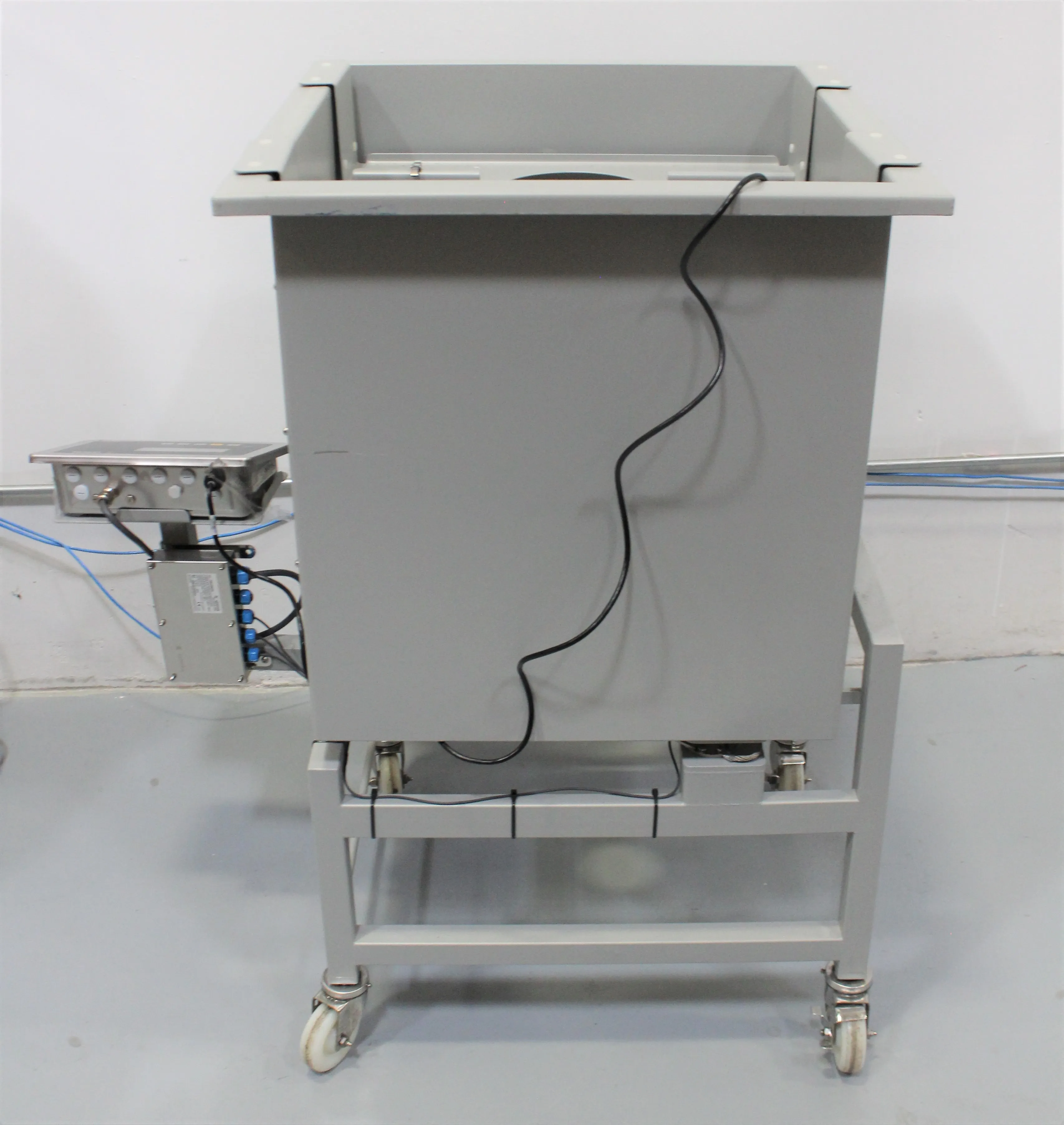 Sartorius 200L ETO Palletank Cubical and Magnetic Mixer