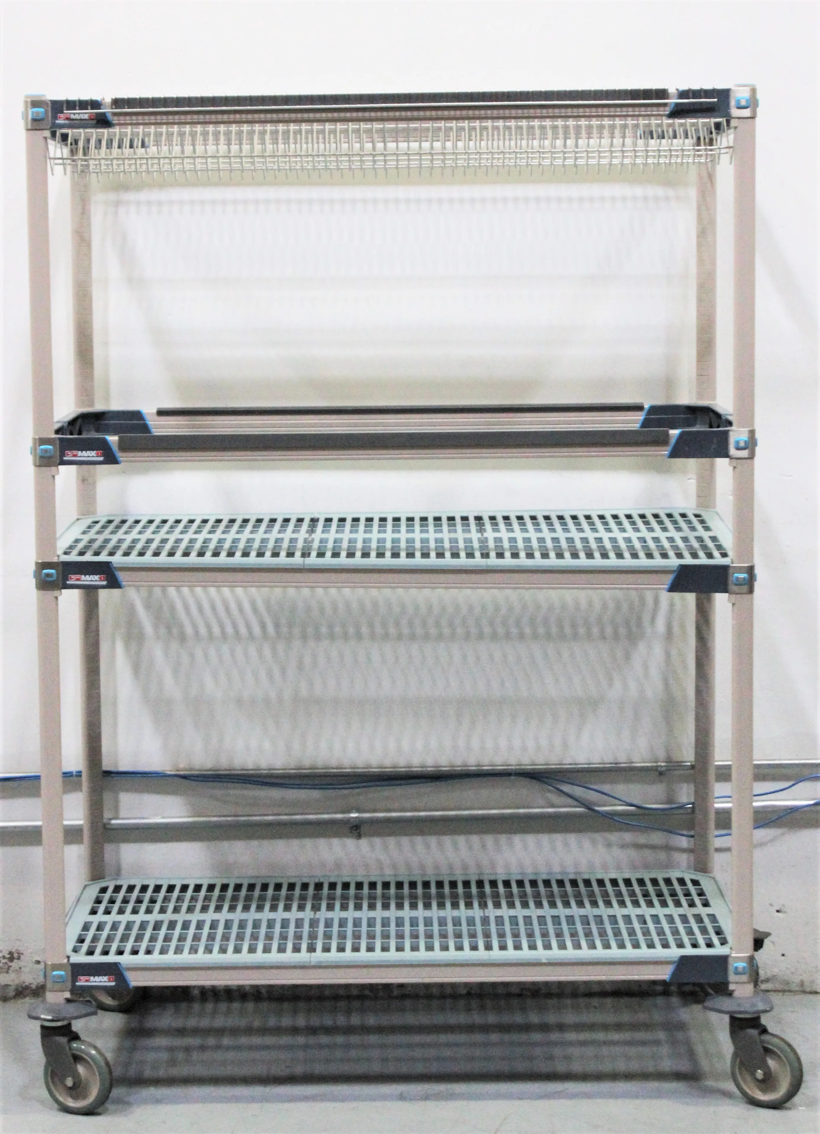 Metro Max i Antimicrobial Rolling Rack Lab Bench