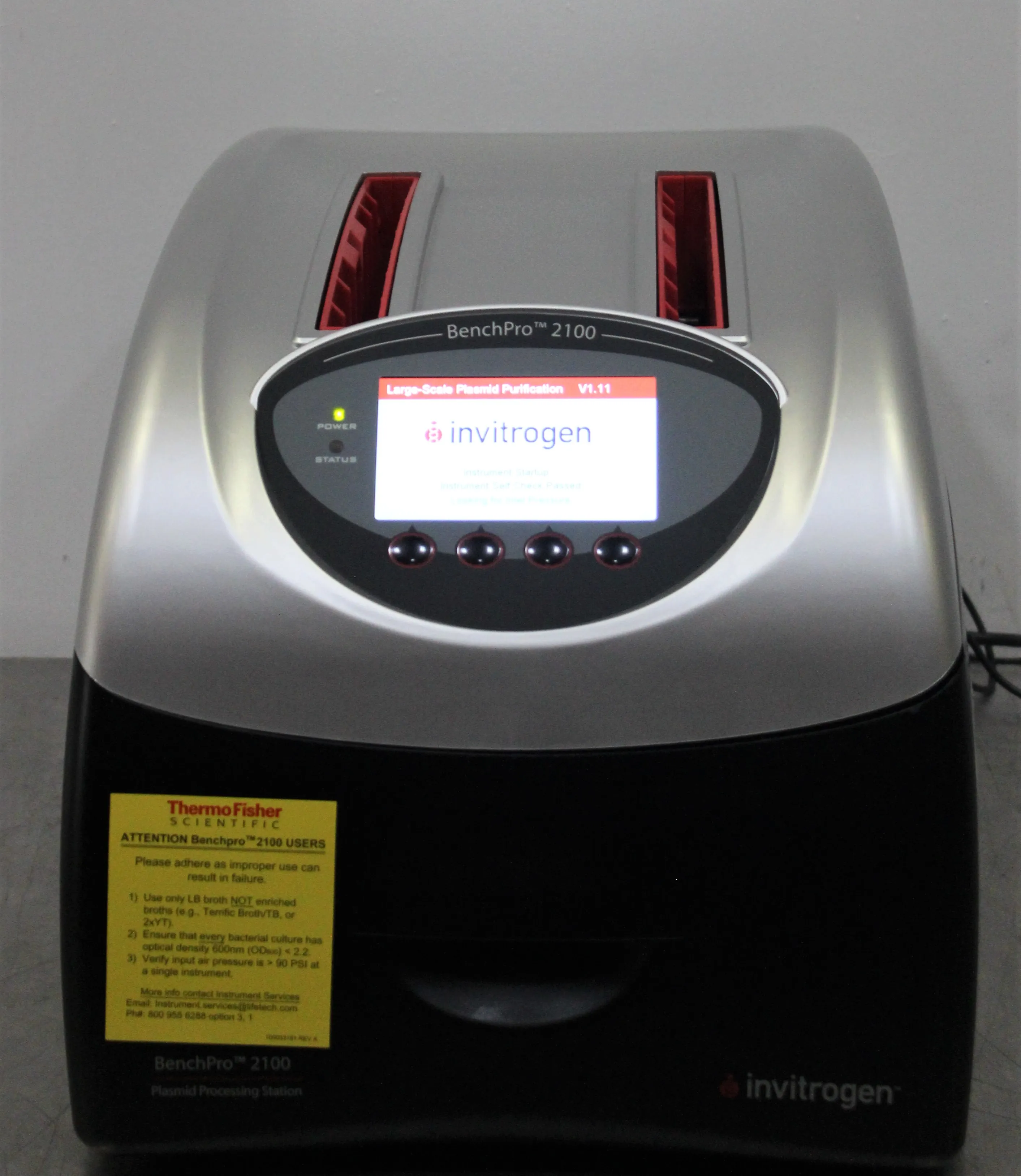 Invitrogen BenchPro 2100 Plasmid Purification System MC1001R DNA Purification System