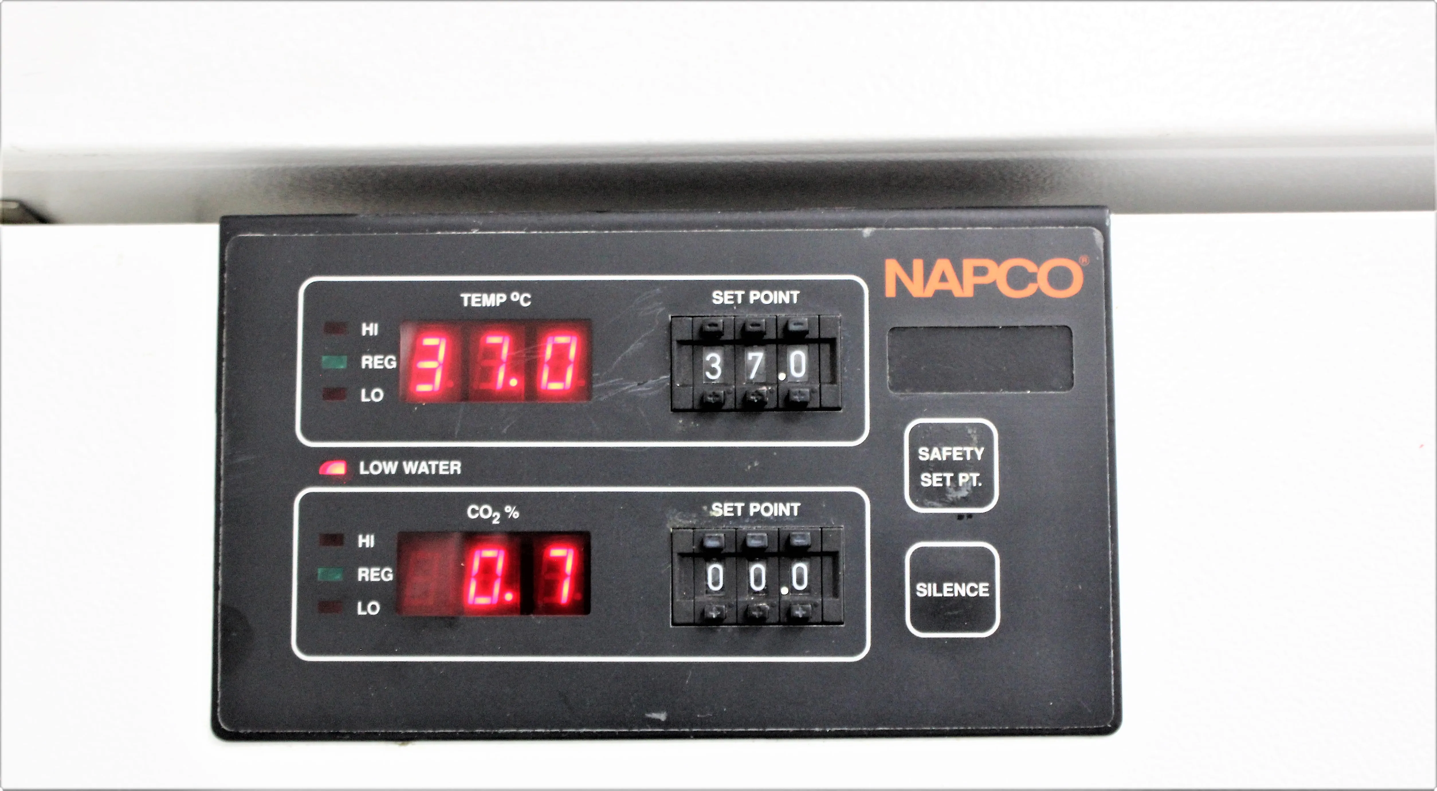 Napco Dual Chamber CO2 Incubator 5430