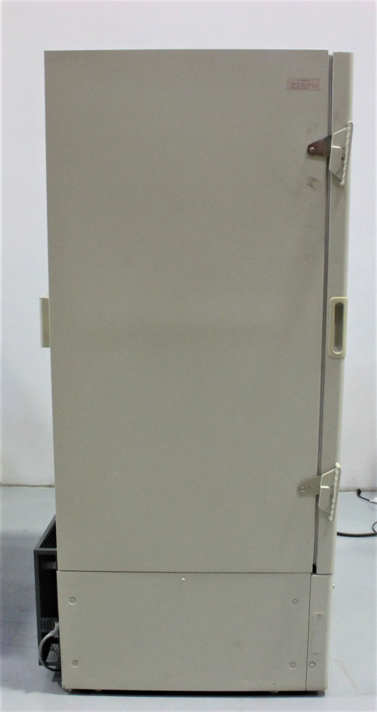 Sanyo Ultra Low Temperature Freezer VIP Series -86c Model MDF-U71VC