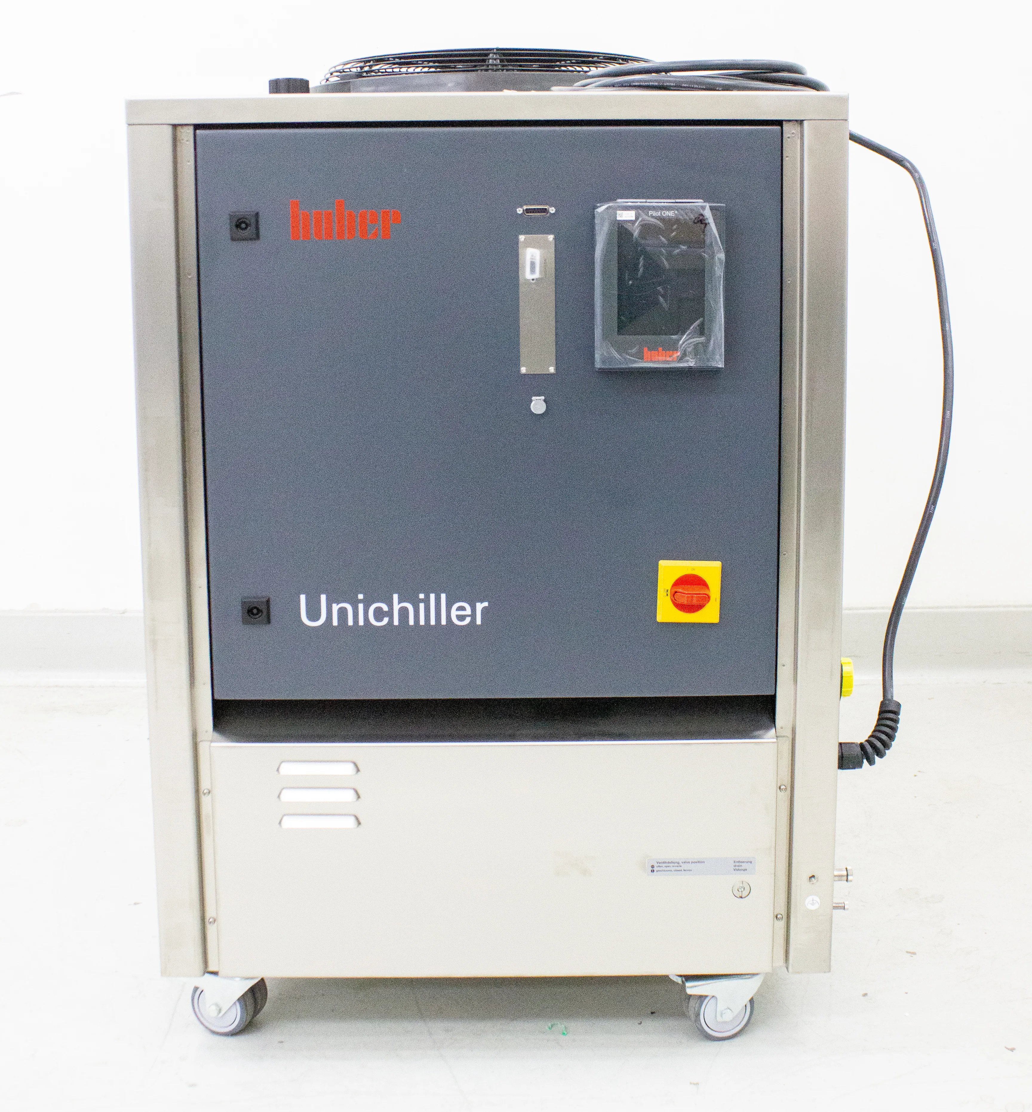 Huber Unichiller 050 Chiller Recirculating Cooler with Pilot ONE Controller and 5.7" Touchscreen - New