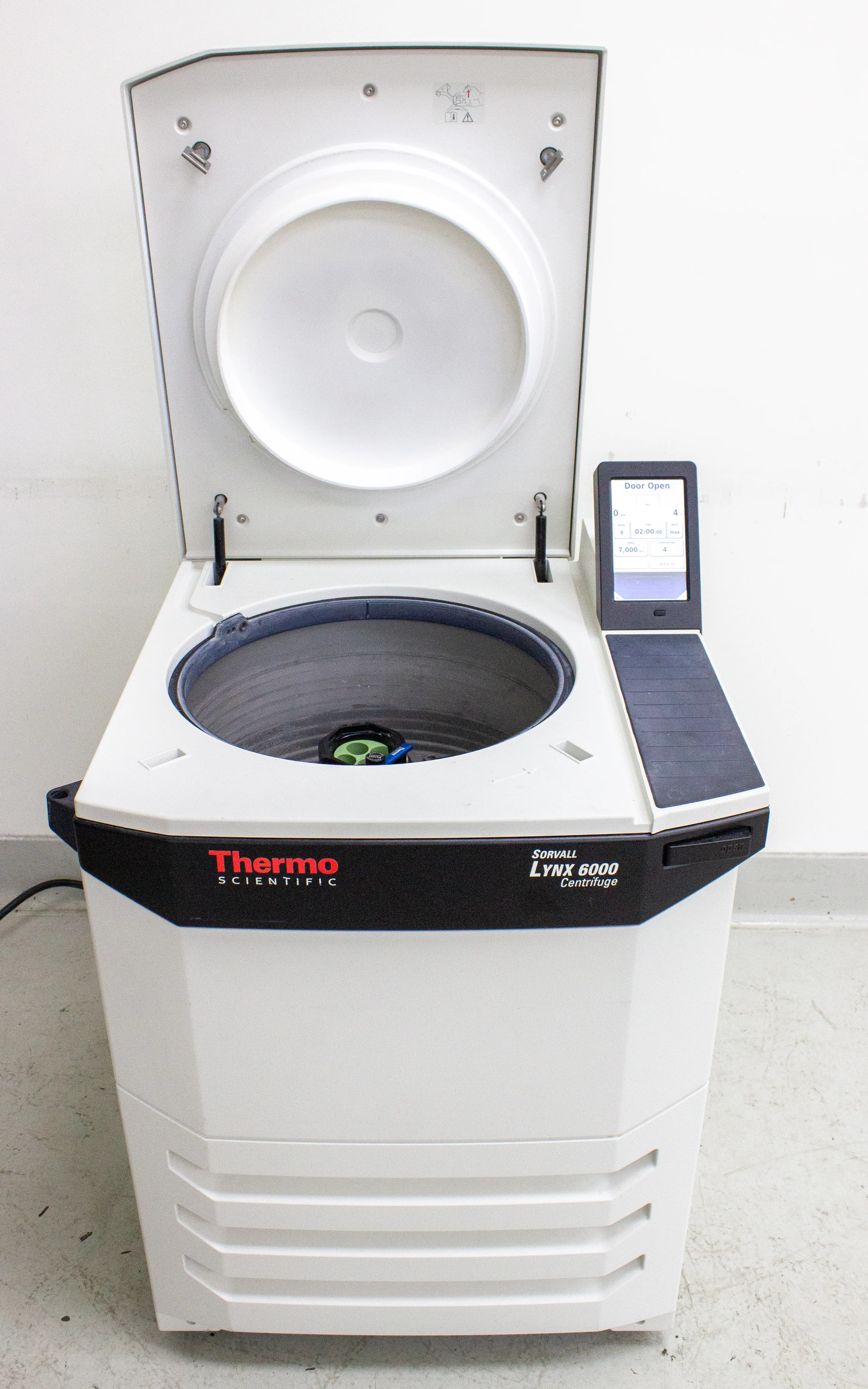 Thermo Fisher Scientific Sorvall Lynx 6000 Centrifuge