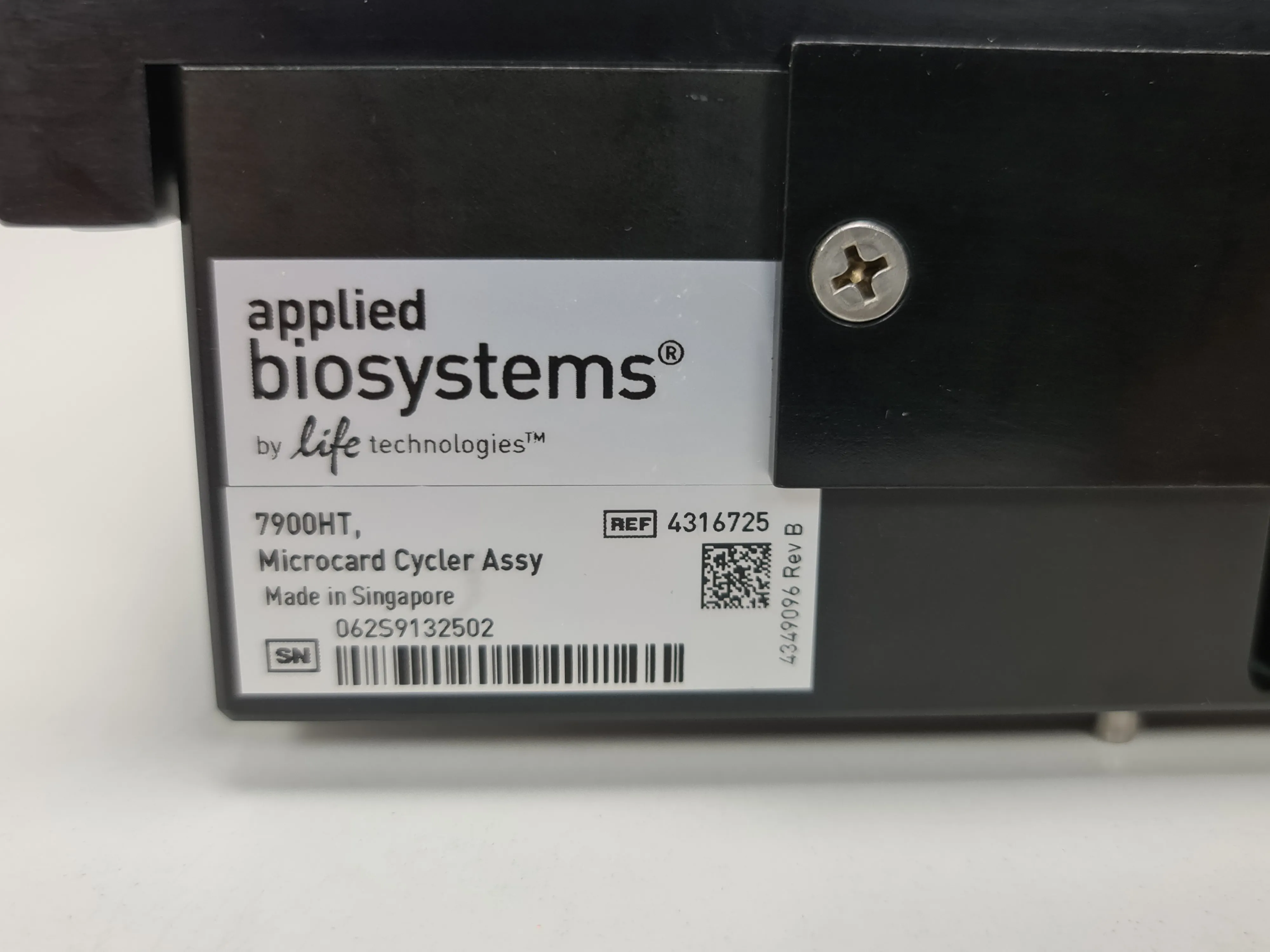 Applied Biosystems 7900HT Microcard Cycler Assembly Block P/N 4316725