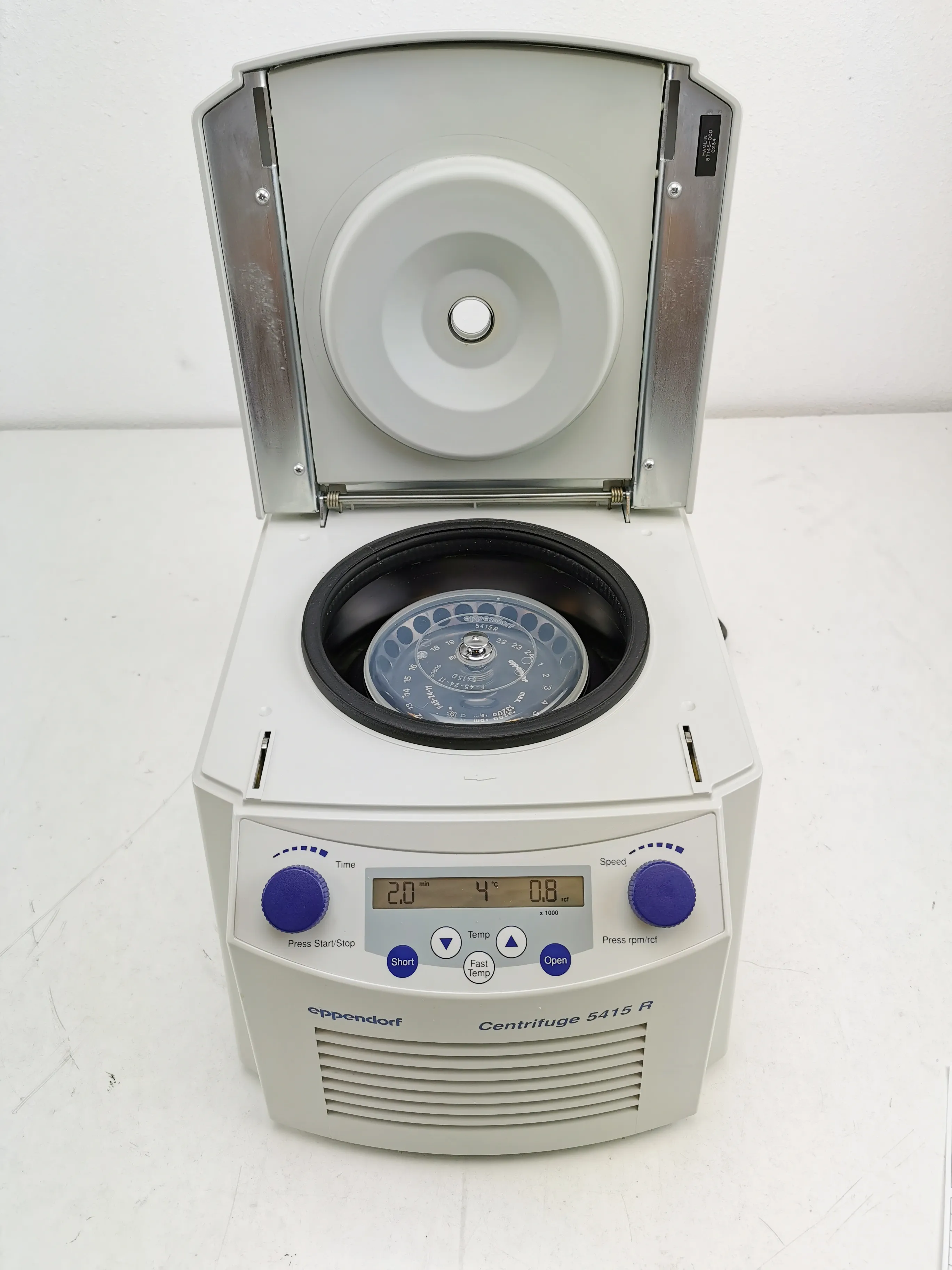 Eppendorf Centrifuge 5415 R Microcentrifuge