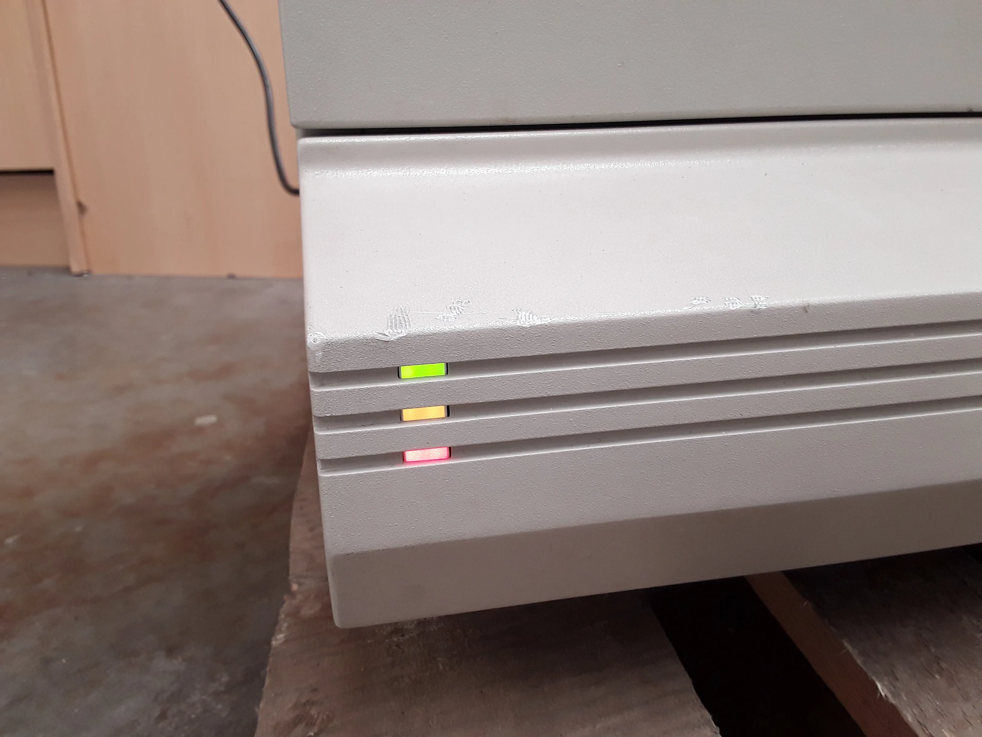 Applied Biosystems 310-3 Genetic Analyzer DNA Sequencer