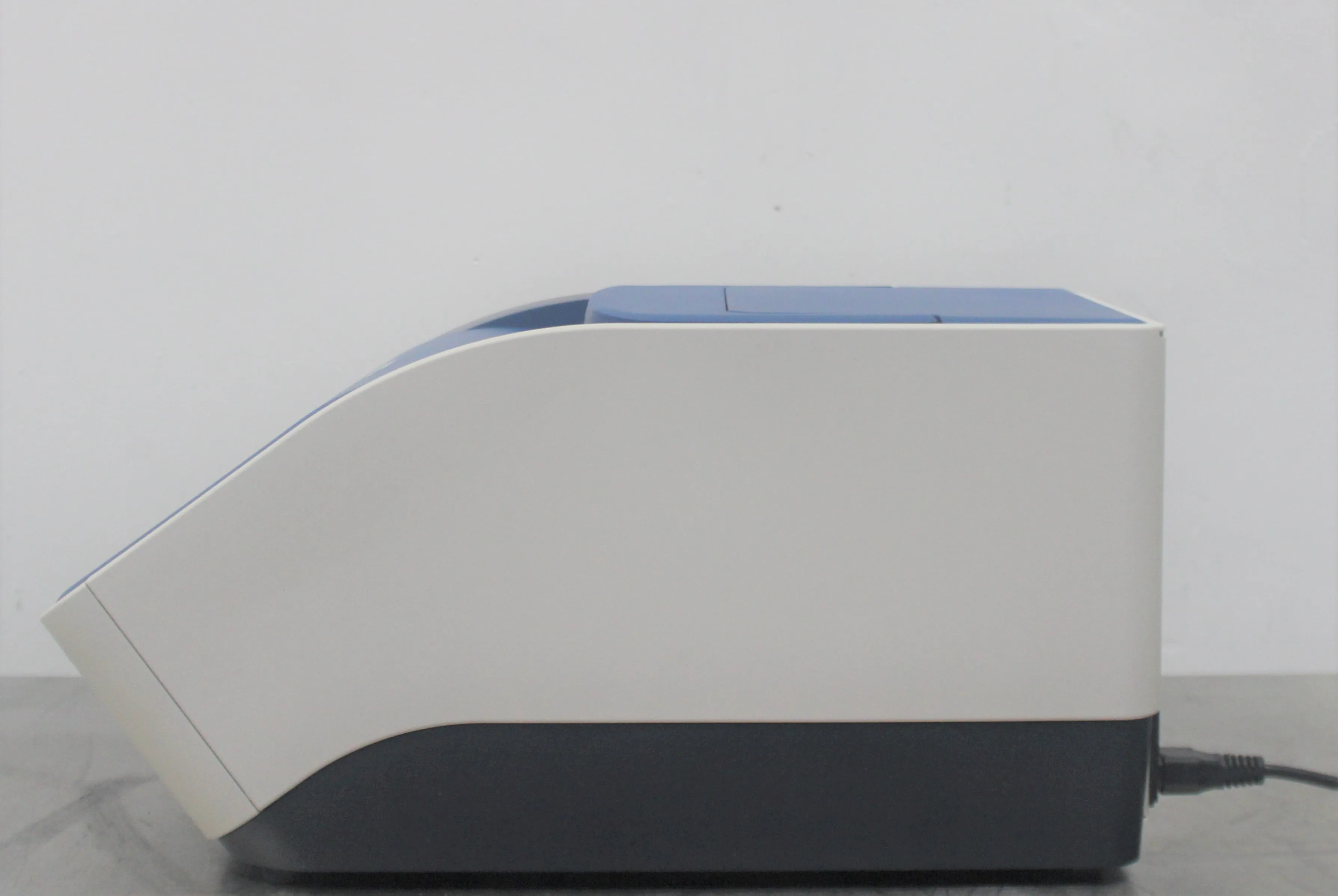 Applied Biosystems Veriti Dx 96-Well Thermal Cycler PCR Molecular Biology Lab Equipment 240V 50/60Hz Used