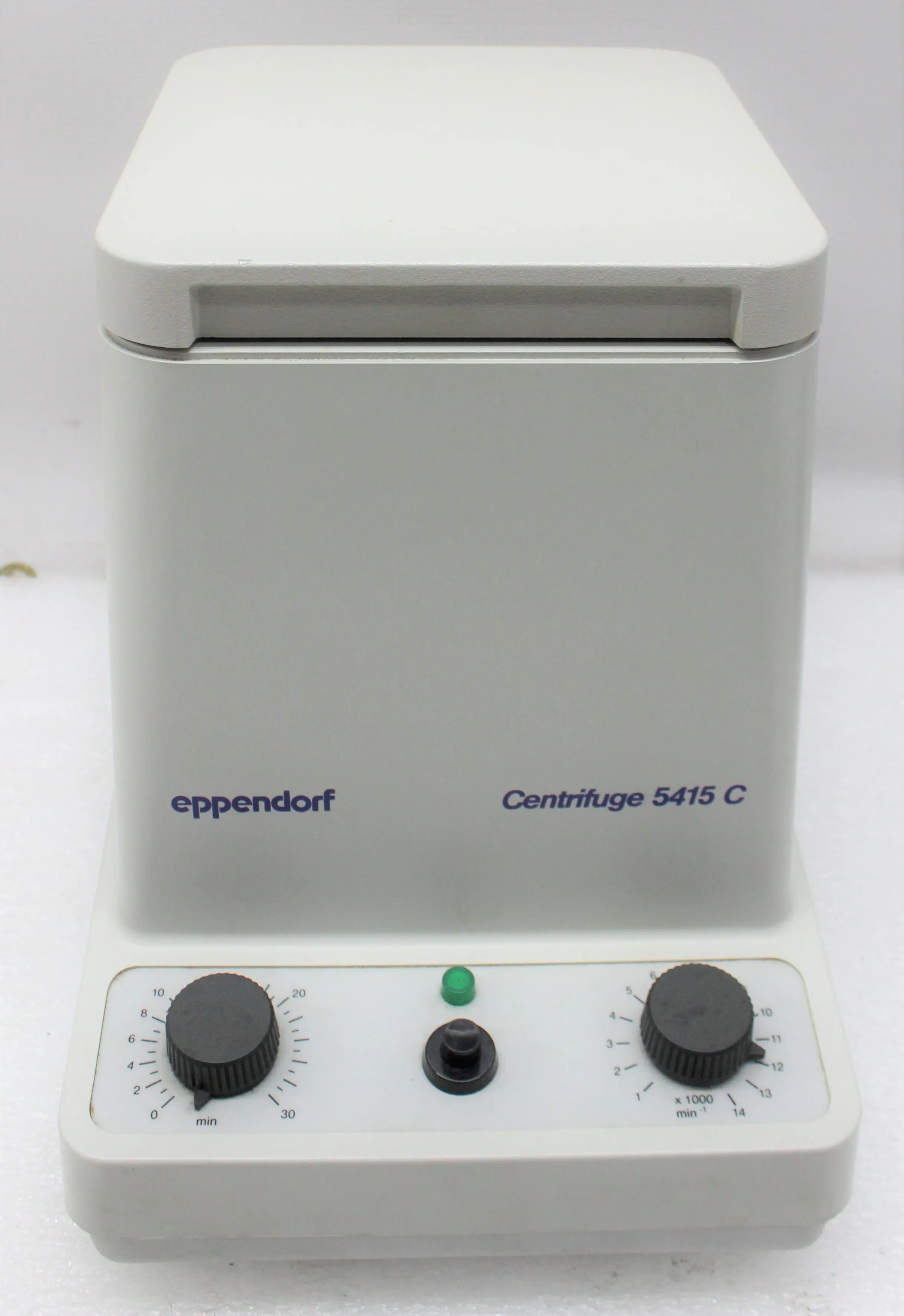 Eppendorf 5415C Tabletop Microfuge with Analog Control