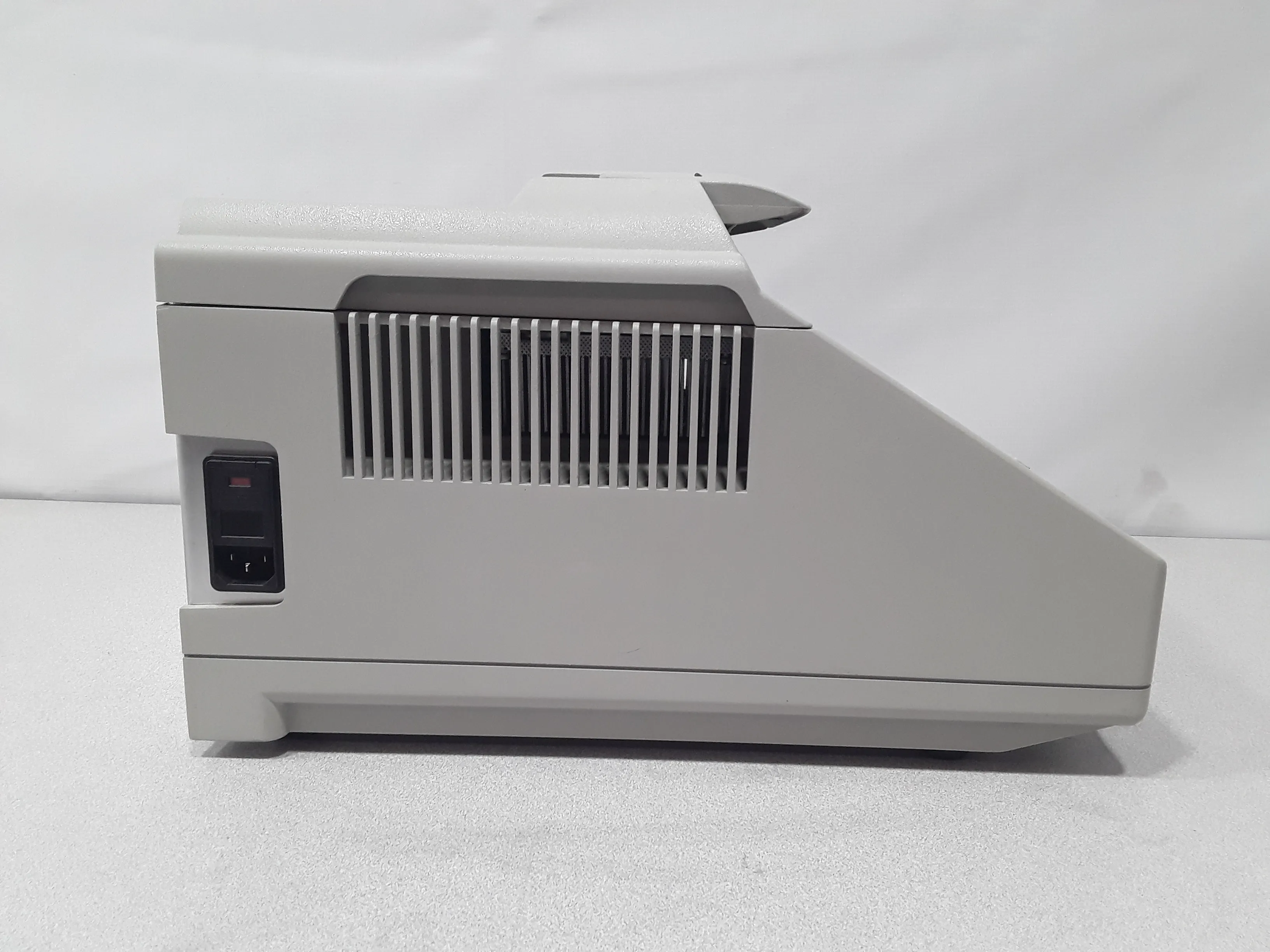 Applied Biosystems GeneAmp PCR System 9700 96-Well Used PCR Thermal Cycler 120V/220V, 50Hz/60Hz