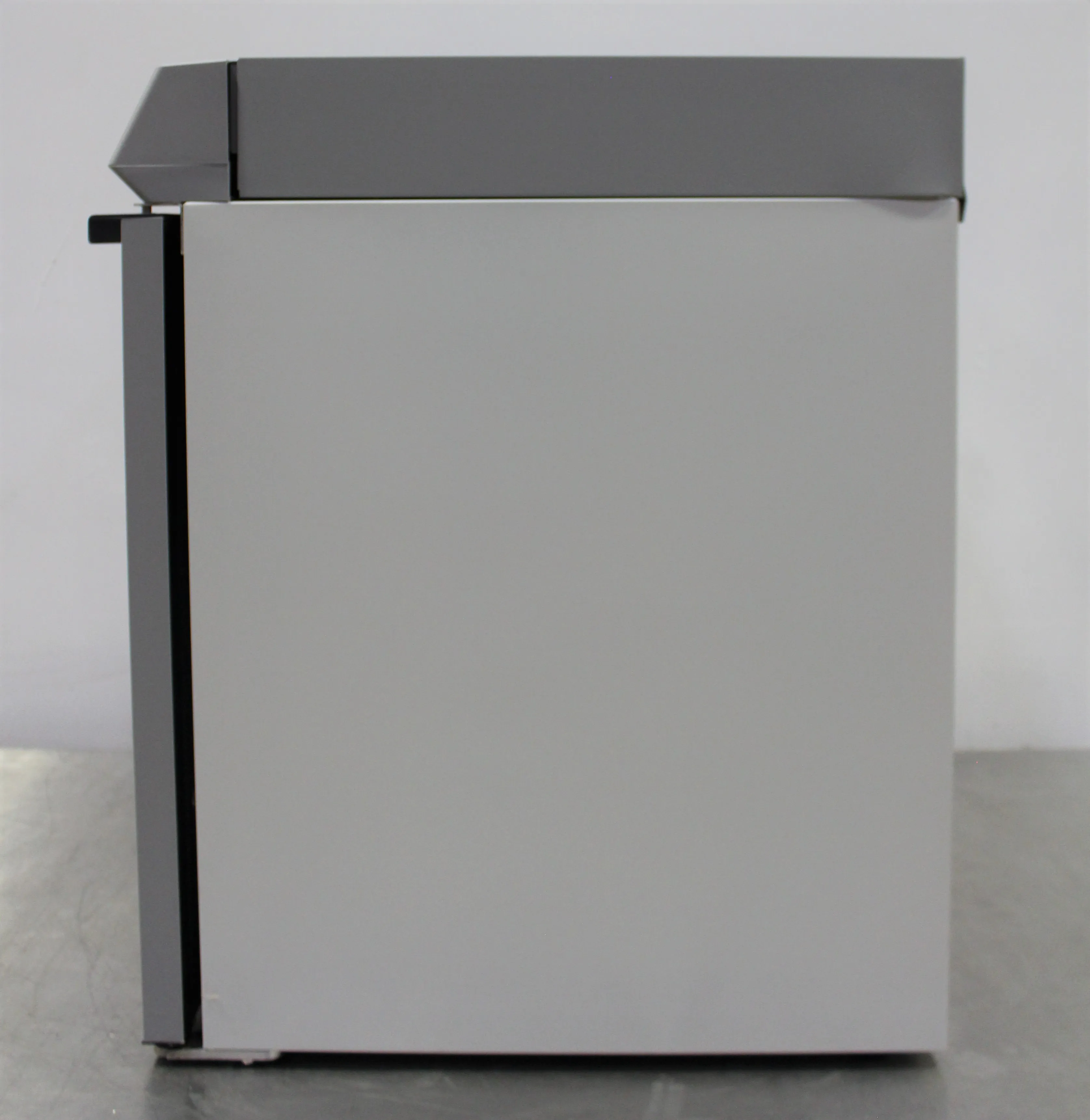 Thermo Scientific TSX Series Undercounter Lab Refrigerator