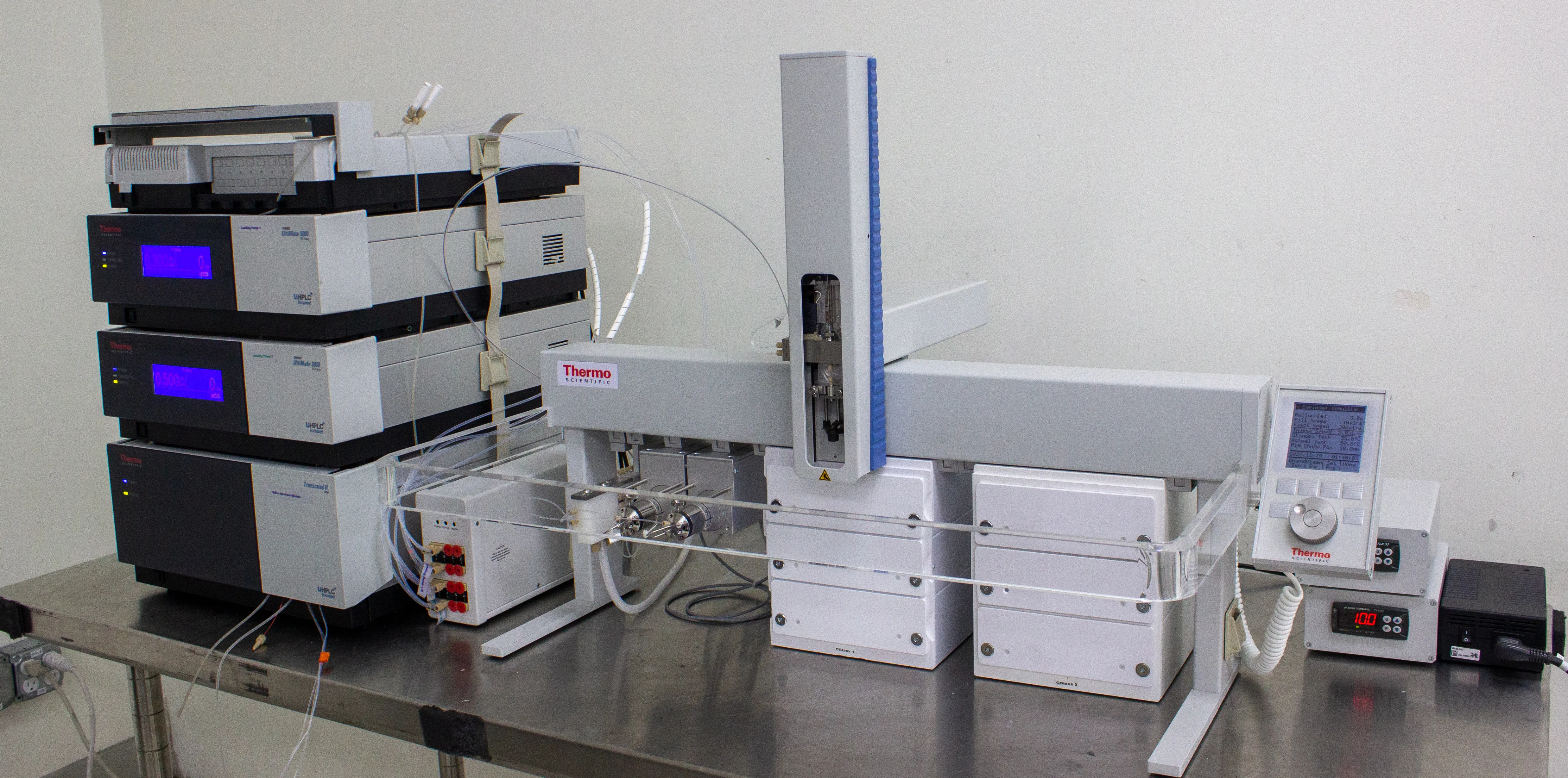 Thermo UltiMate 3000 Transcend II LX2 HPLC System