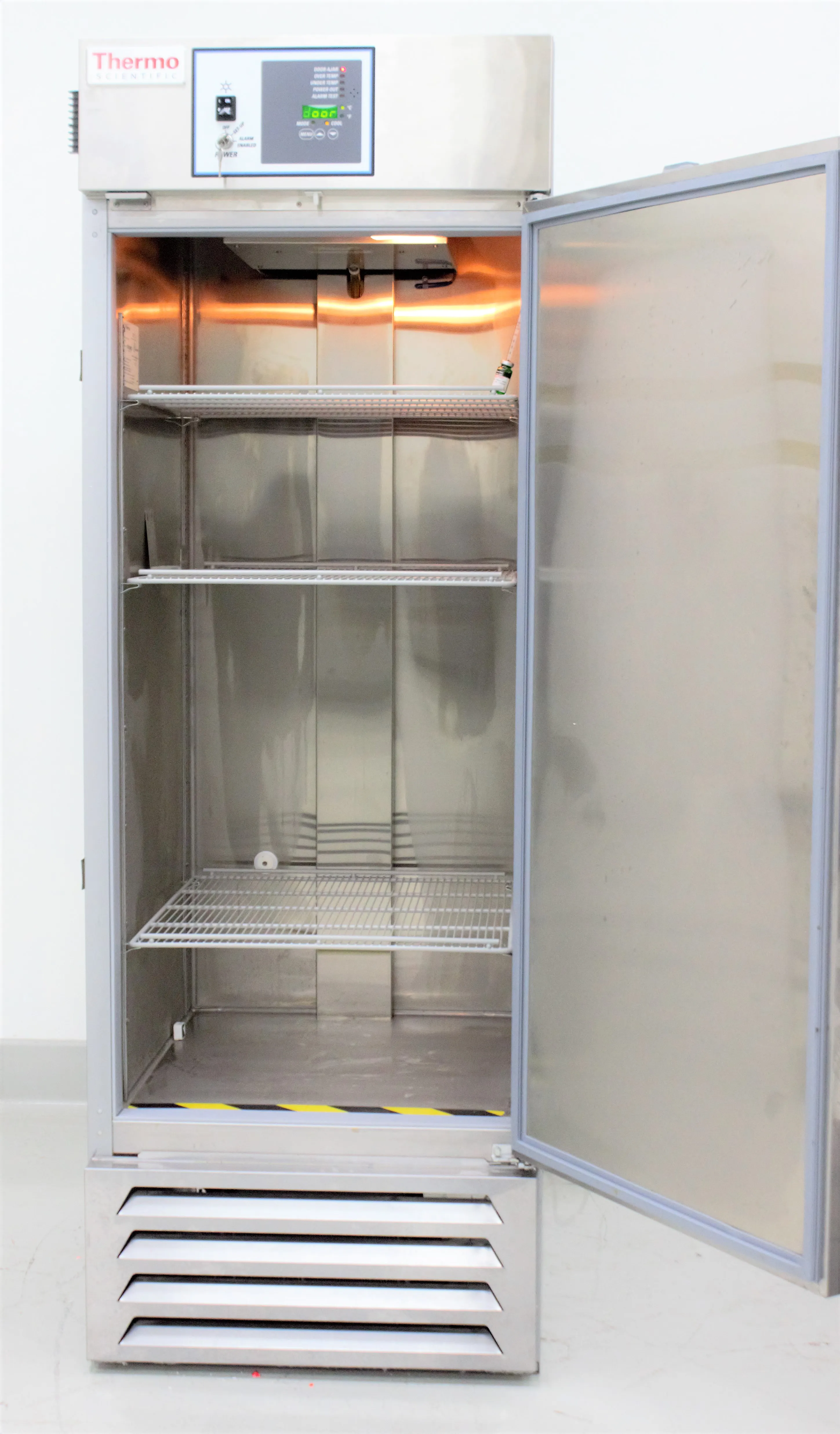 Thermo Scientific MR25SS-SAEE-TS Laboratory Refrigerator