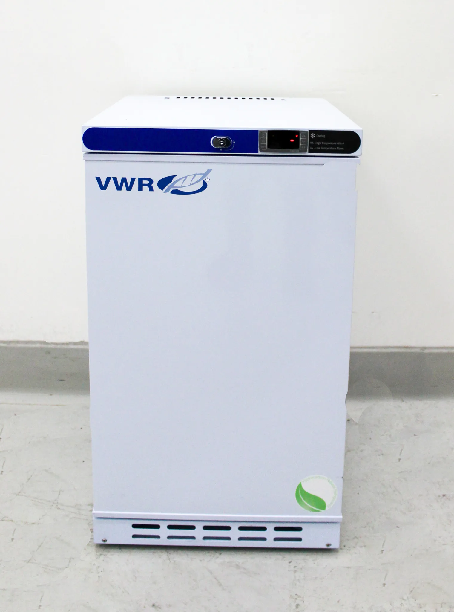 VWR Benchtop Lab Fridge HCUCBI-0204 Refrigerator