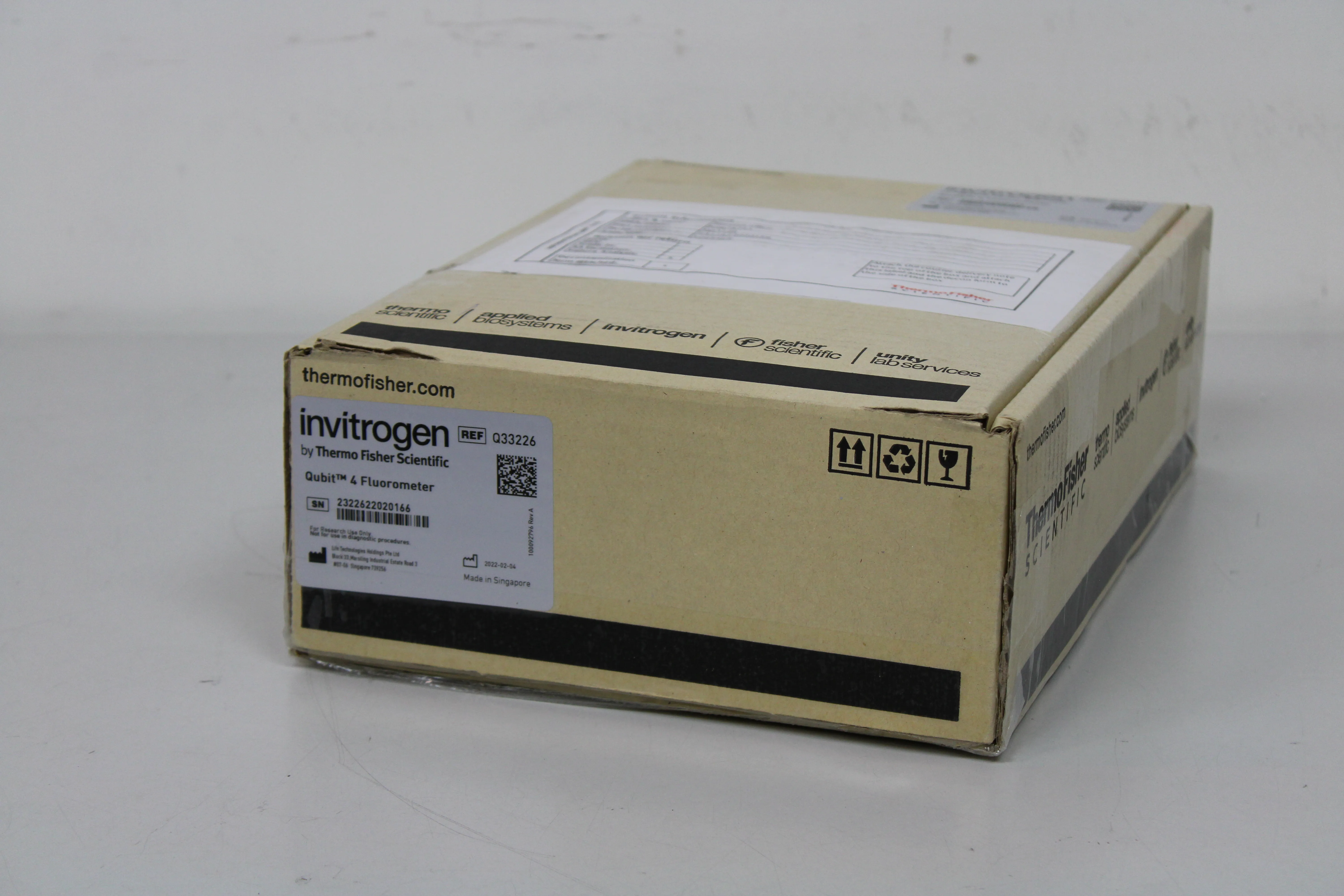 Invitrogen Qubit 4 Fluorometer DNA Synthesizer