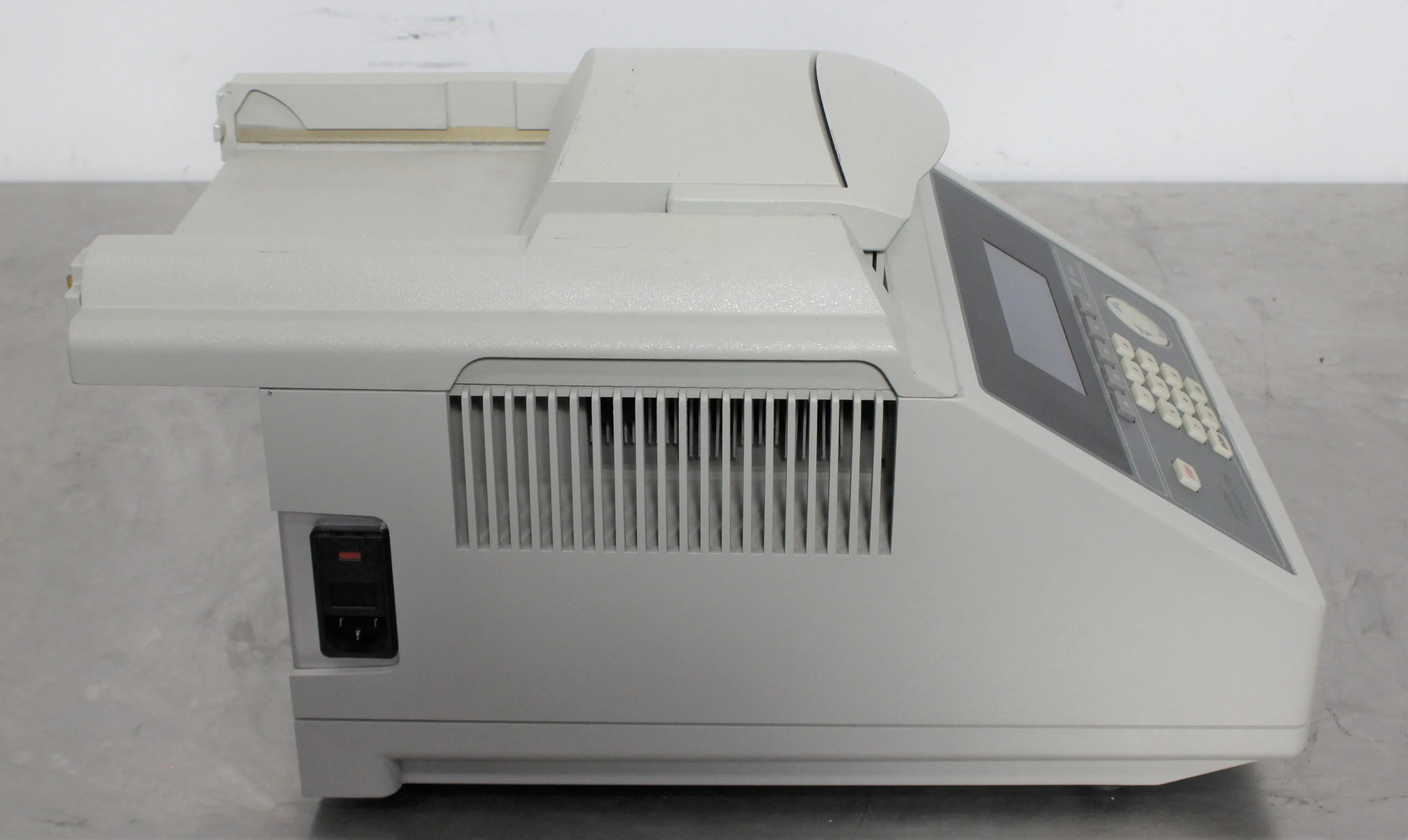 Applied Biosystems 9700 PCR Thermal Cycler N8050200