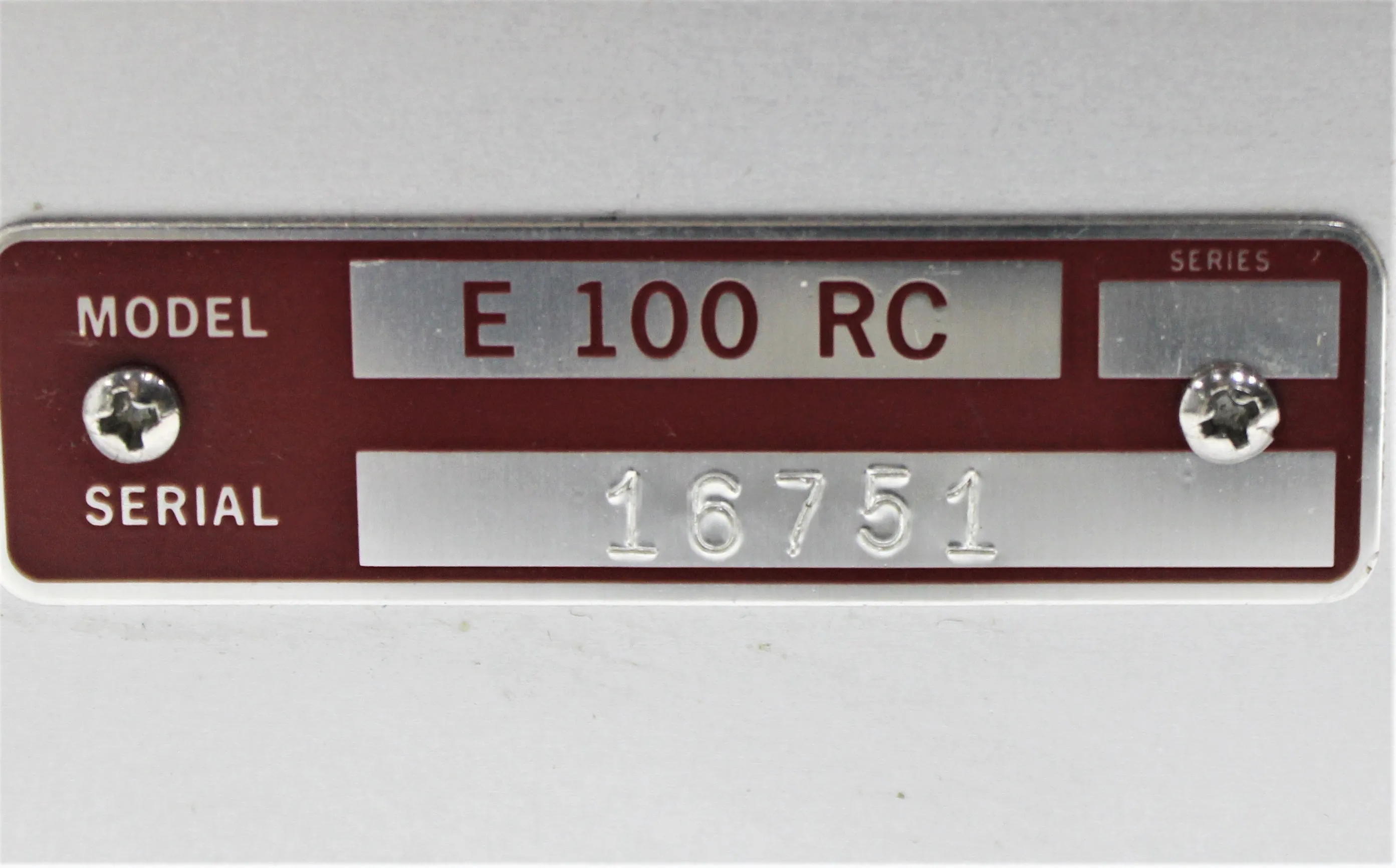 EDC E100RC DC Voltage Standard Source