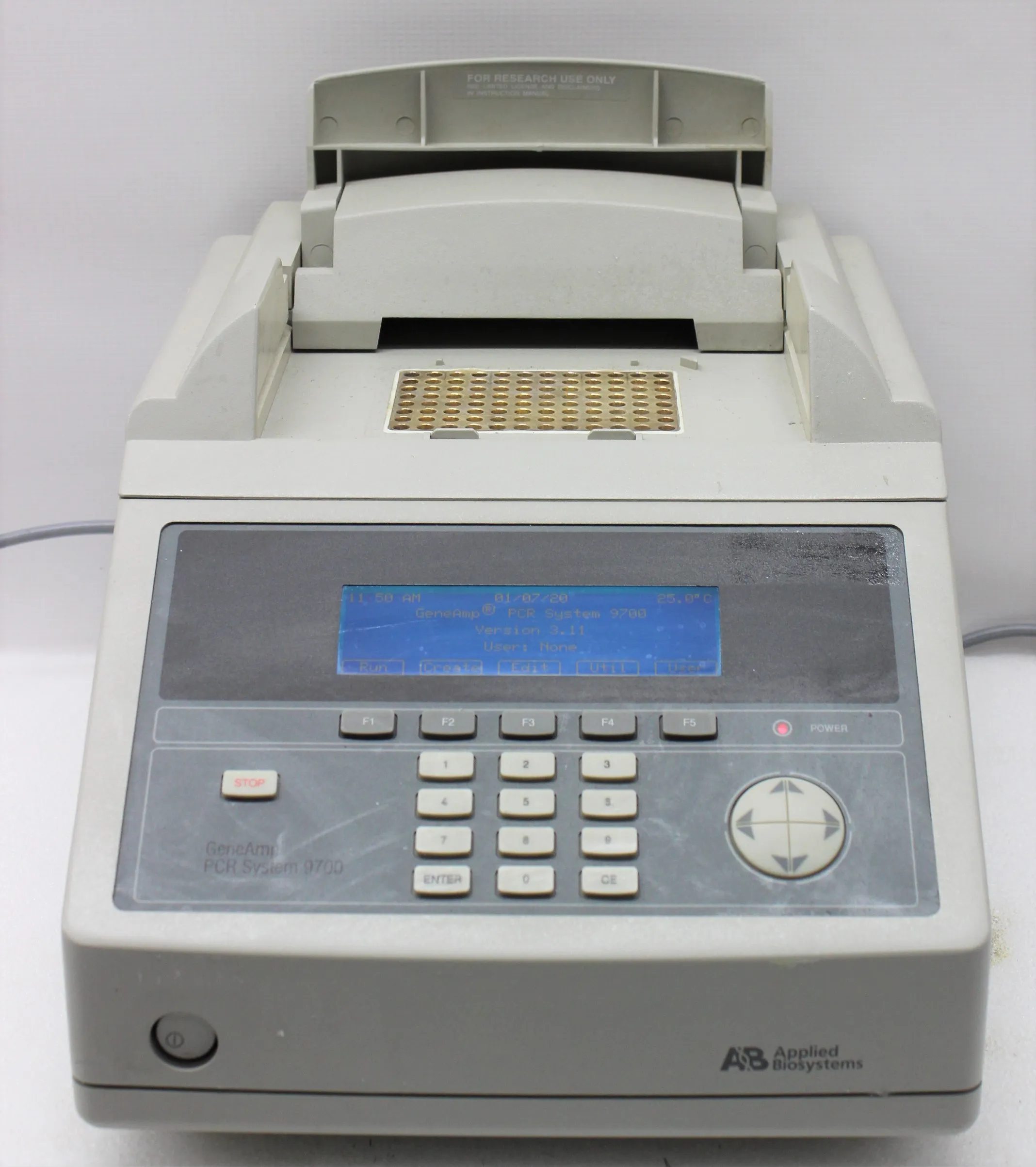 Applied Biosystems 9700 N8050200 PCR Thermal Cycler