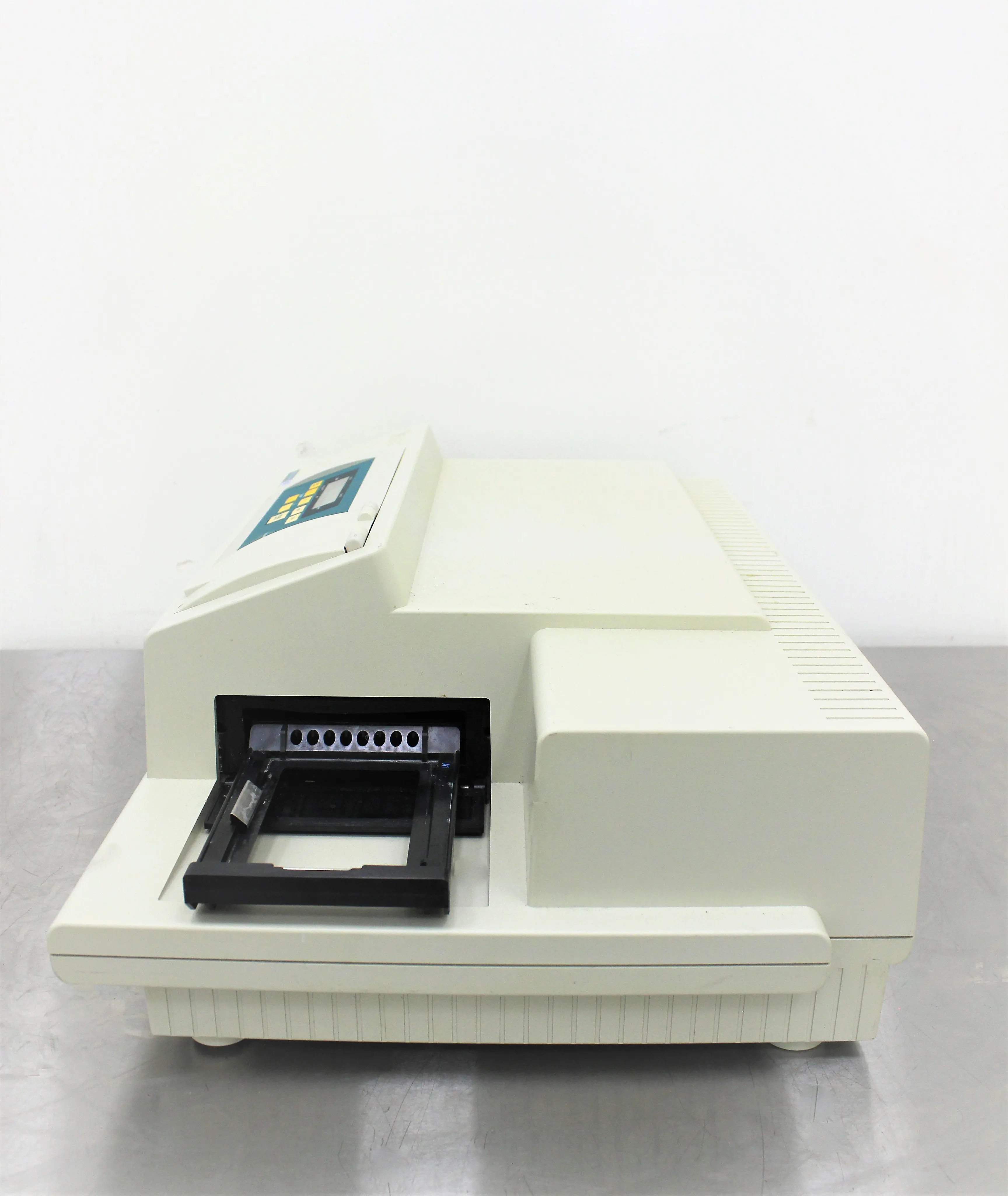 Molecular Devices SpectraMax Plus 384 Microplate Reader