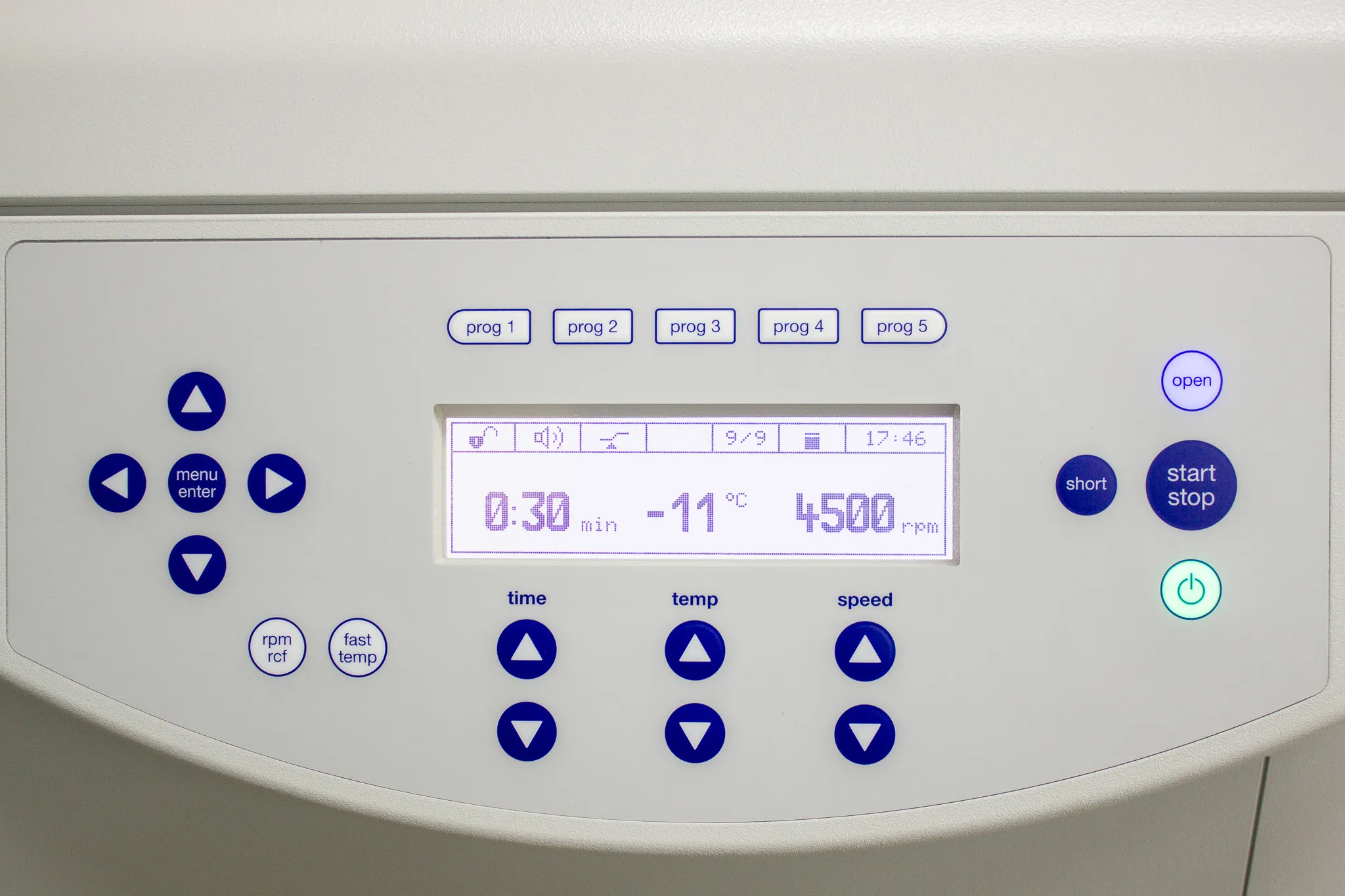 Eppendorf 5910 R Refrigerated Benchtop Centrifuge w/ 5910 R/RI S-4xRotor