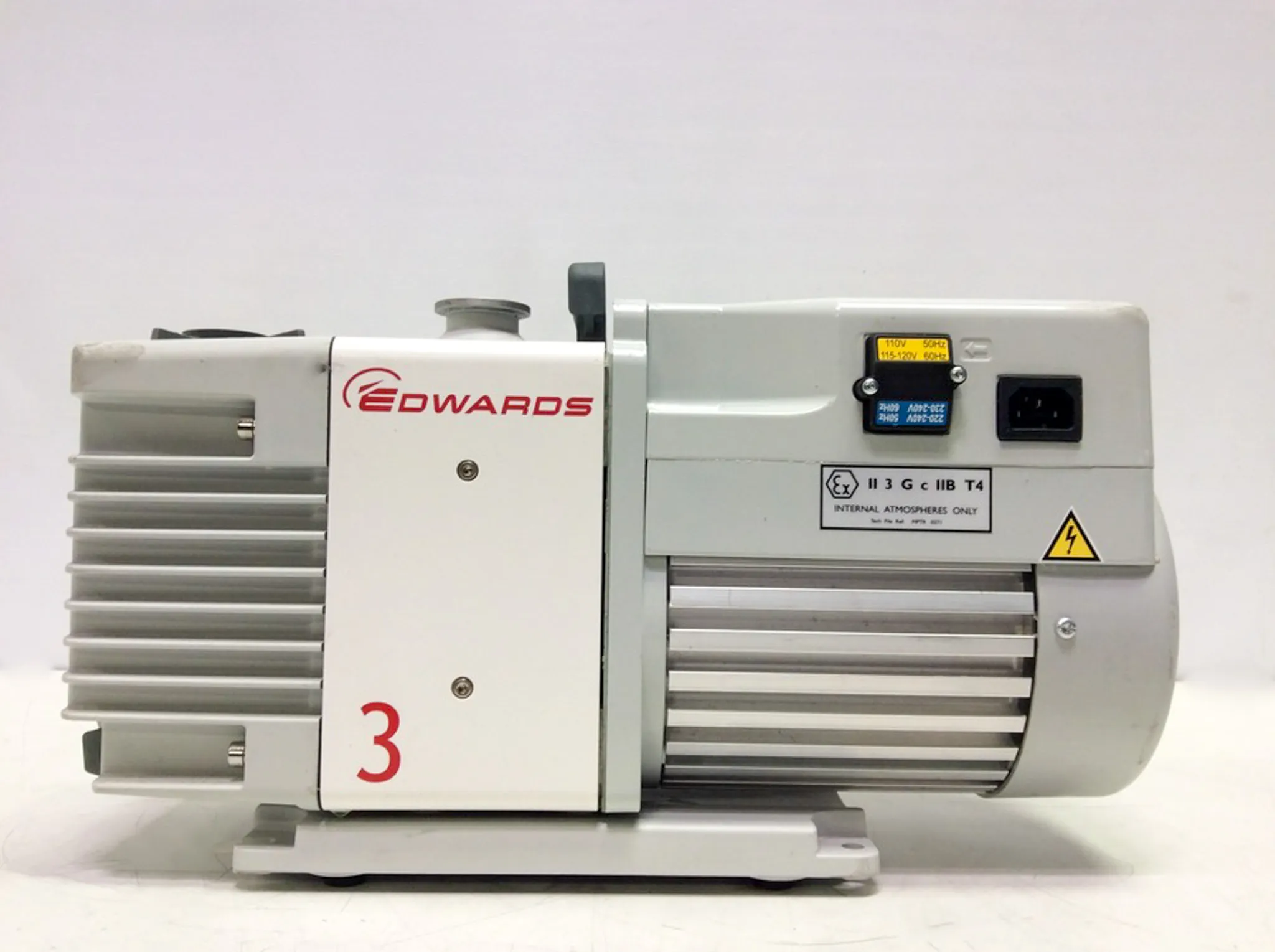 Edwards RV3 Finnigan Rotary Vane Vacuum Pump 120V 50Hz/60Hz 3.7m3h-1 / 2.2ft 3min-1