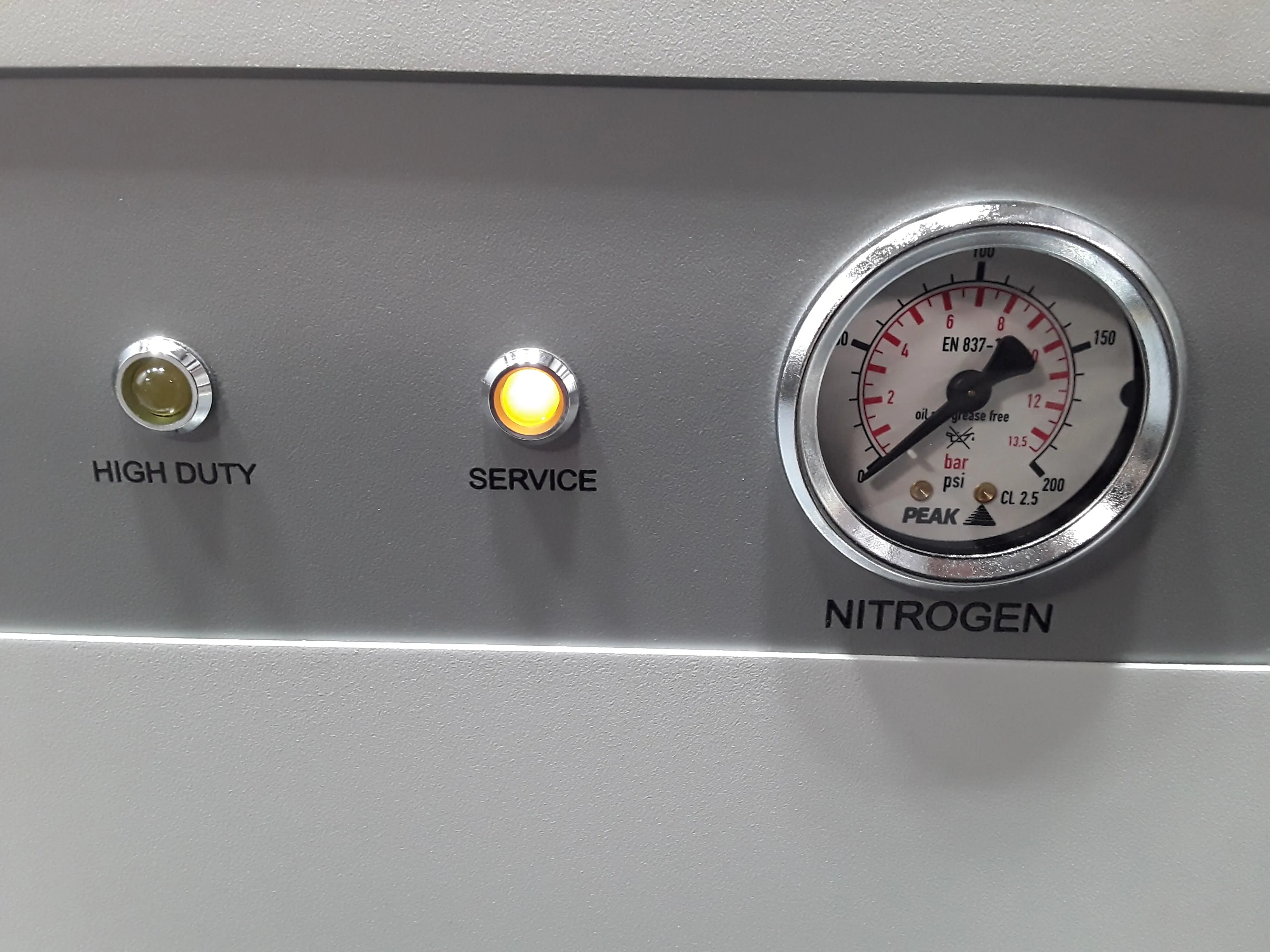 Peak Scientific Genius 1022 Nitrogen Gas Generator