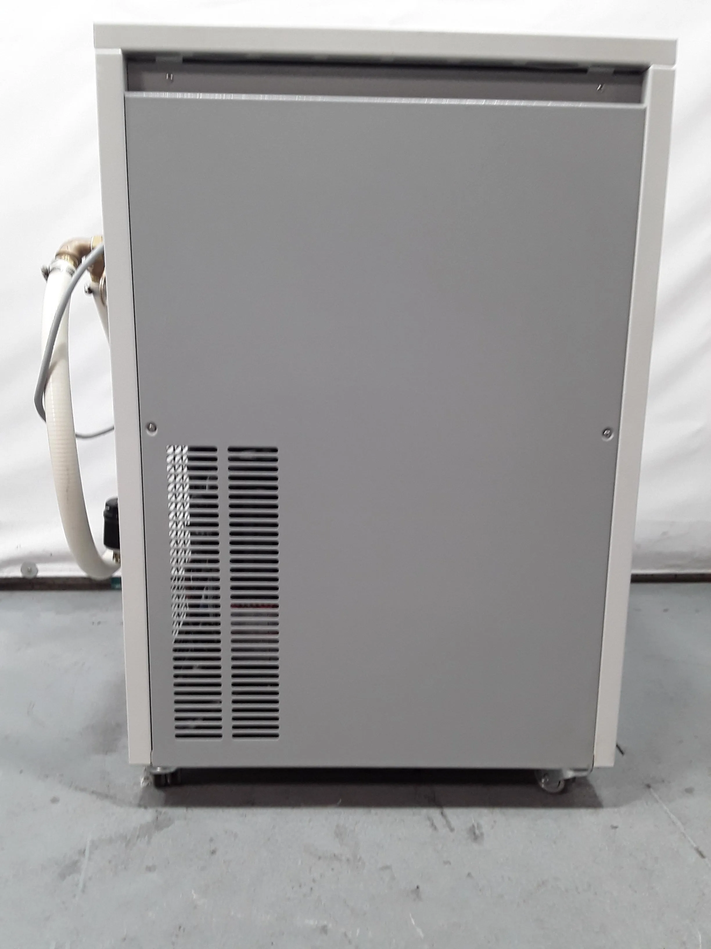 Lauda WKL 4600 Circulation Chiller 220V, Used Lab Equipment