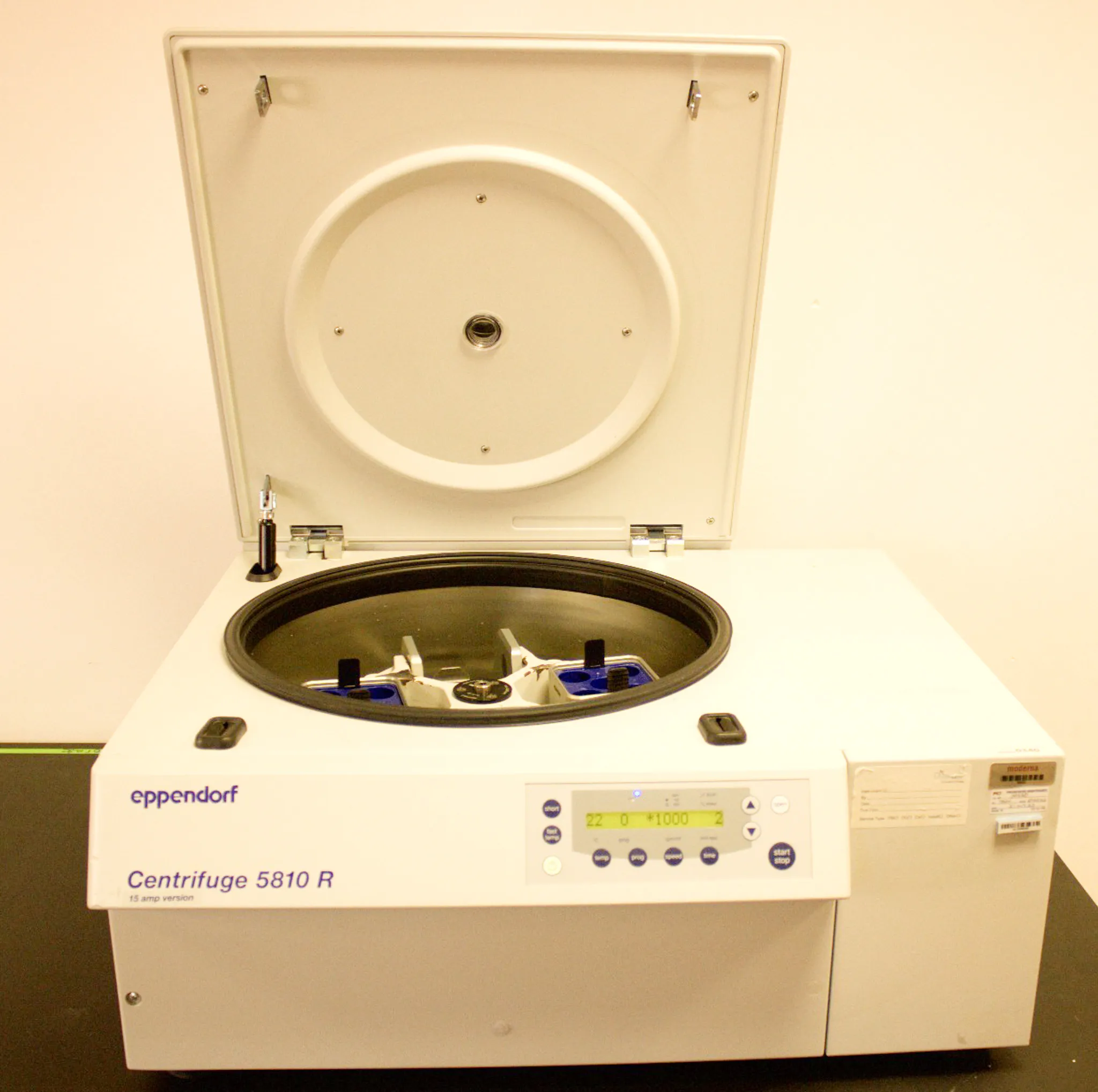 Eppendorf Refrigerated Benchtop Centrifuge 5810 R