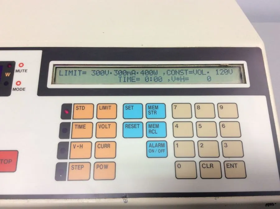 BIO-RAD Model 3000Xi Computer Controlled Electrophoresis Power Supply