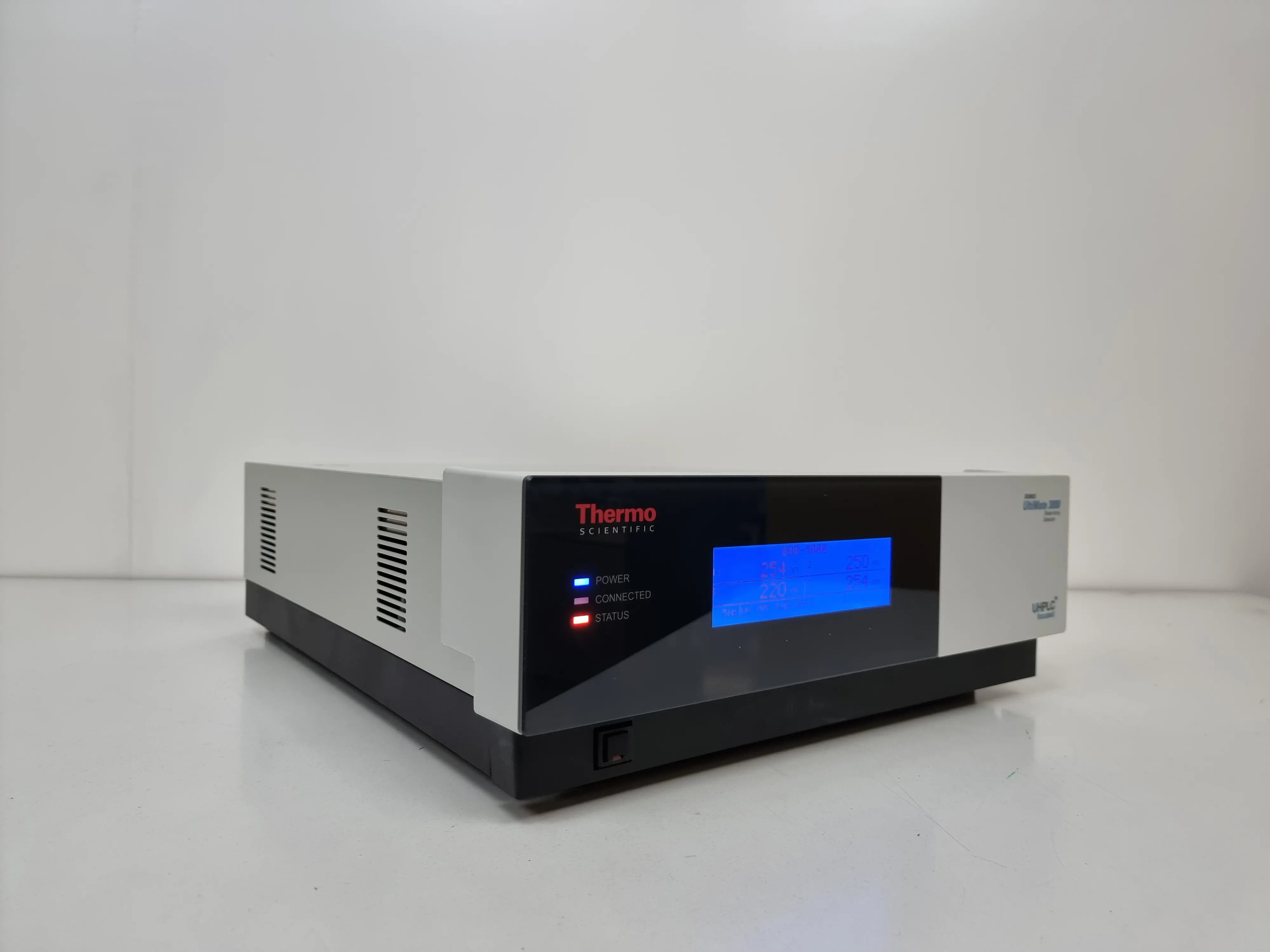 Thermo Scientific Dionex UltiMate Diode Array Detector DAD-3000 HPLC/FPLC/GC/CE Detector 120V/220V