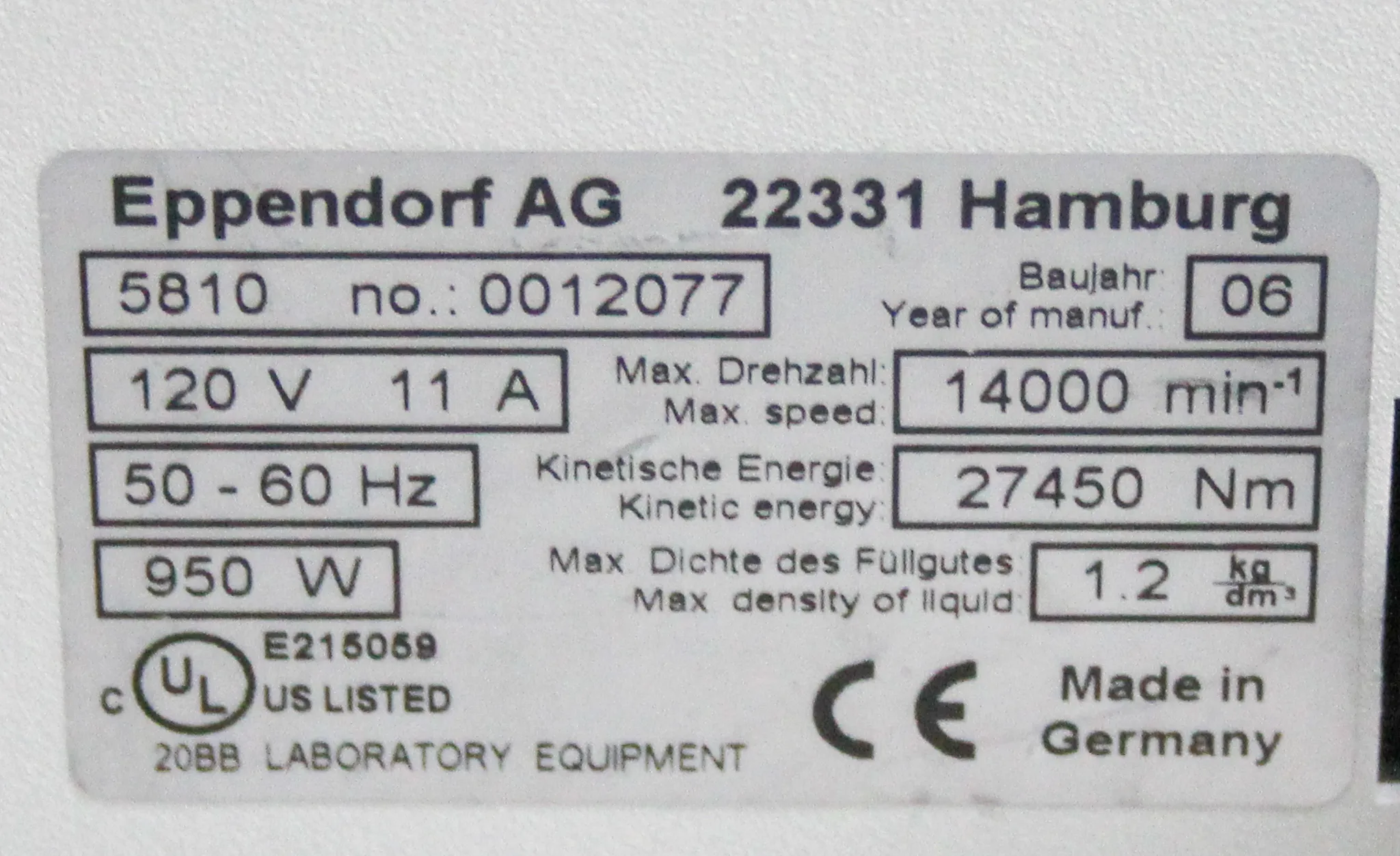 Eppendorf Benchtop Centrifuge Model 5810 with A-4-81 Swing Bucket Rotor