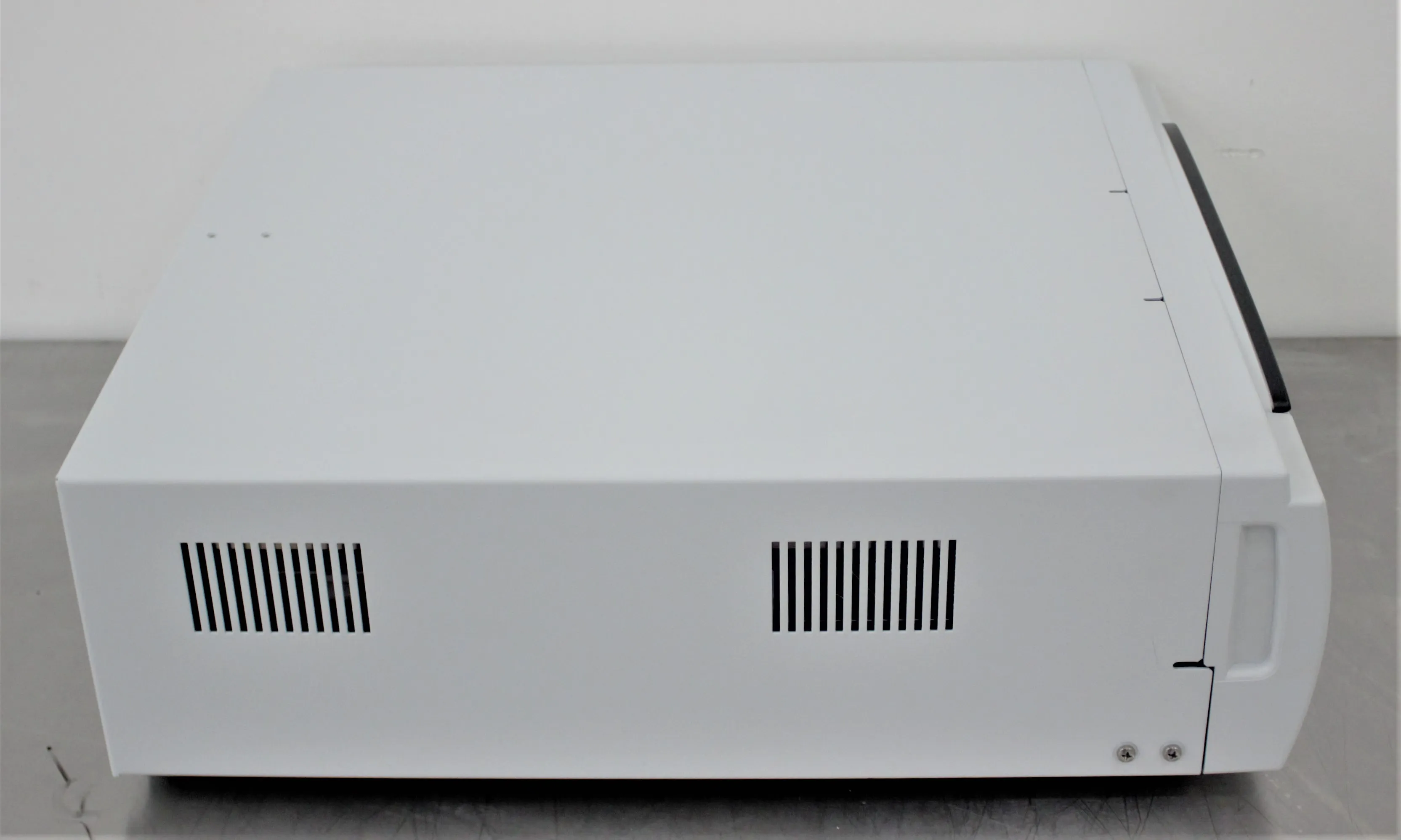 Thermo Scientific Dionex ICS Series Variable Wavelength Detector (Dionex VWD) - Used Laboratory Equipment