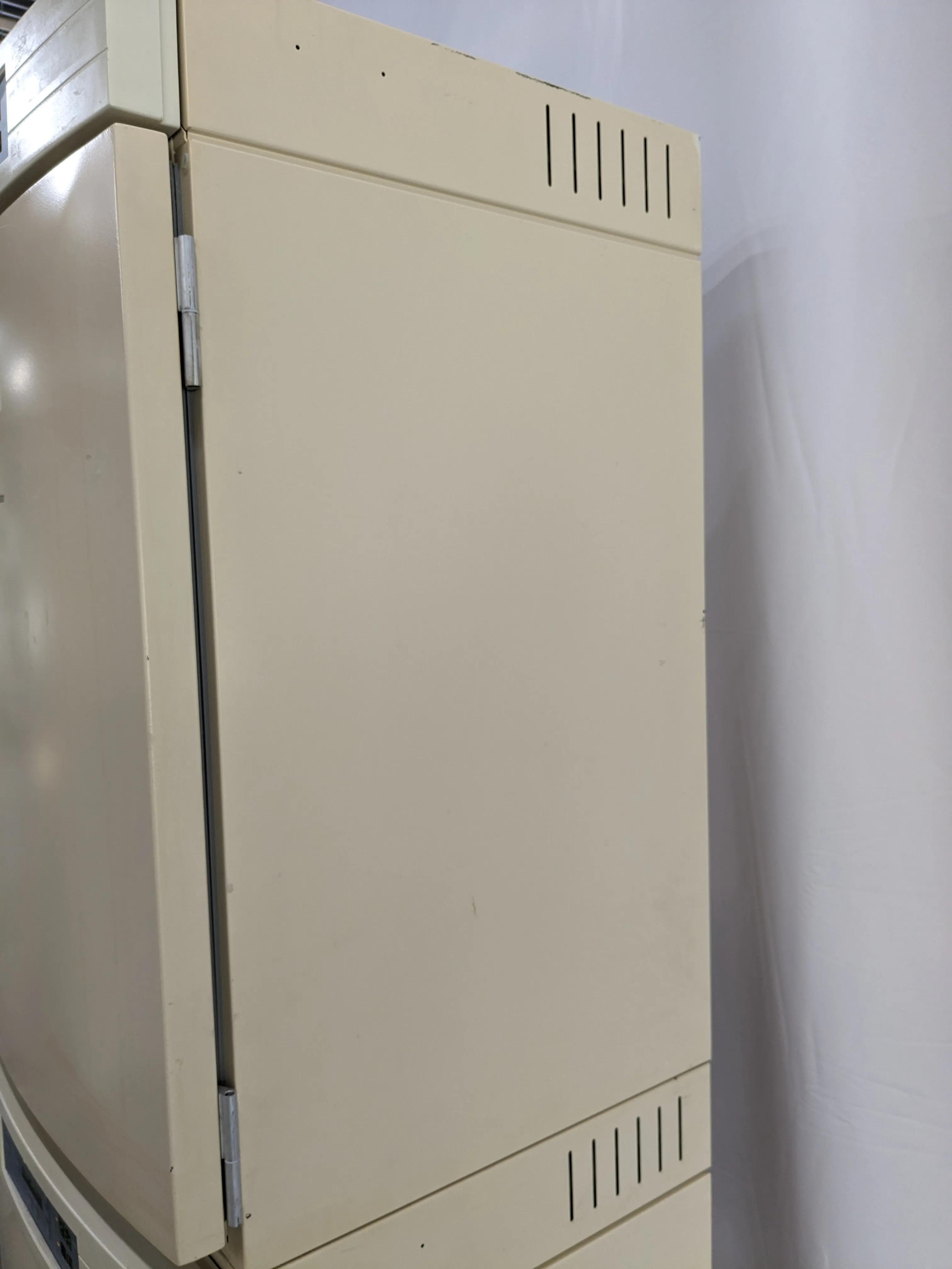 Thermo Scientific Forma Series II Water-Jacketed CO2 Incubator 3110