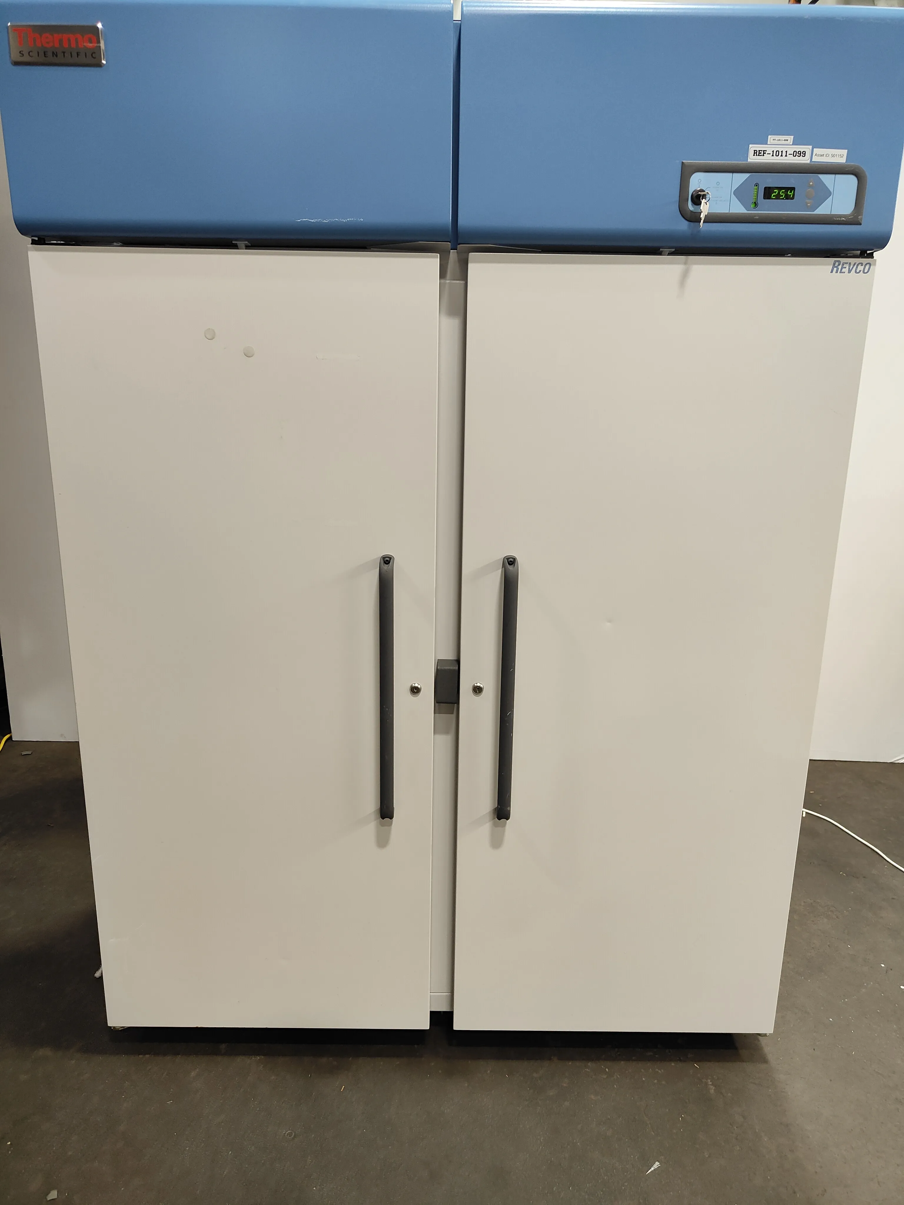 Thermo Scientific Revco High Performance Double Door Lab Refrigerator REL5004A