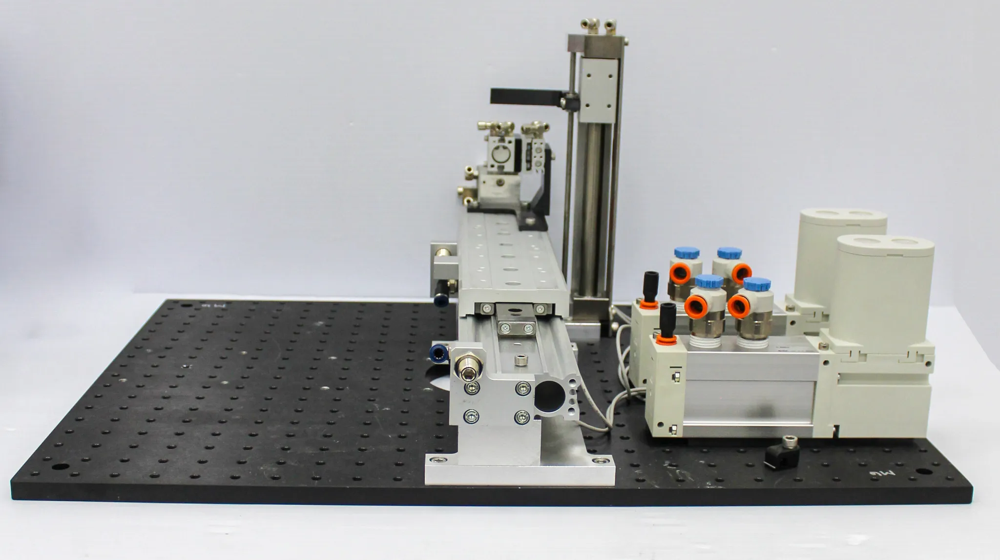 THORLABS MB4560A/M Custom Base Controlling Thermal Expansion SMC