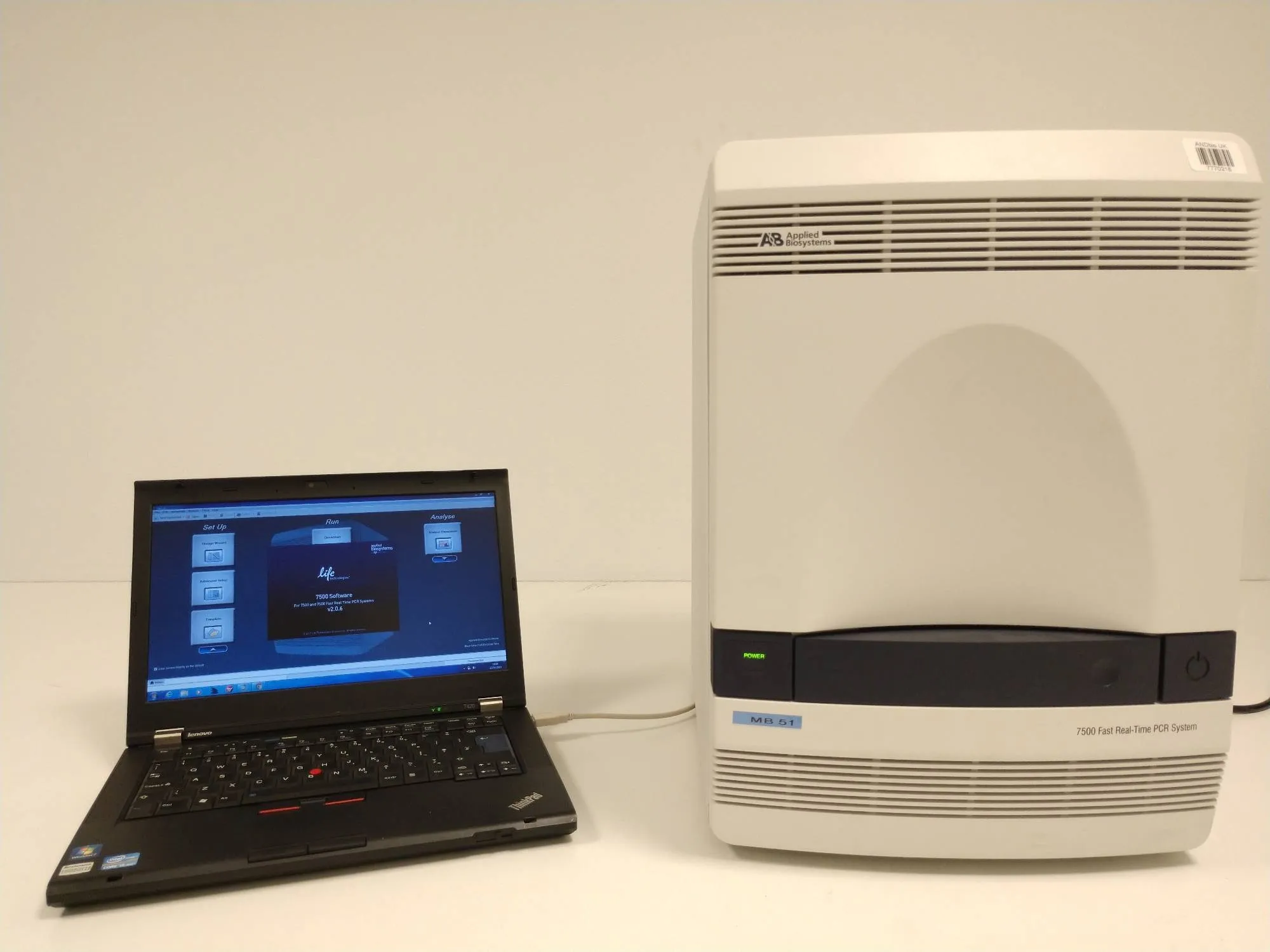 Applied Biosystems 7500 Fast Real-Time PCR System