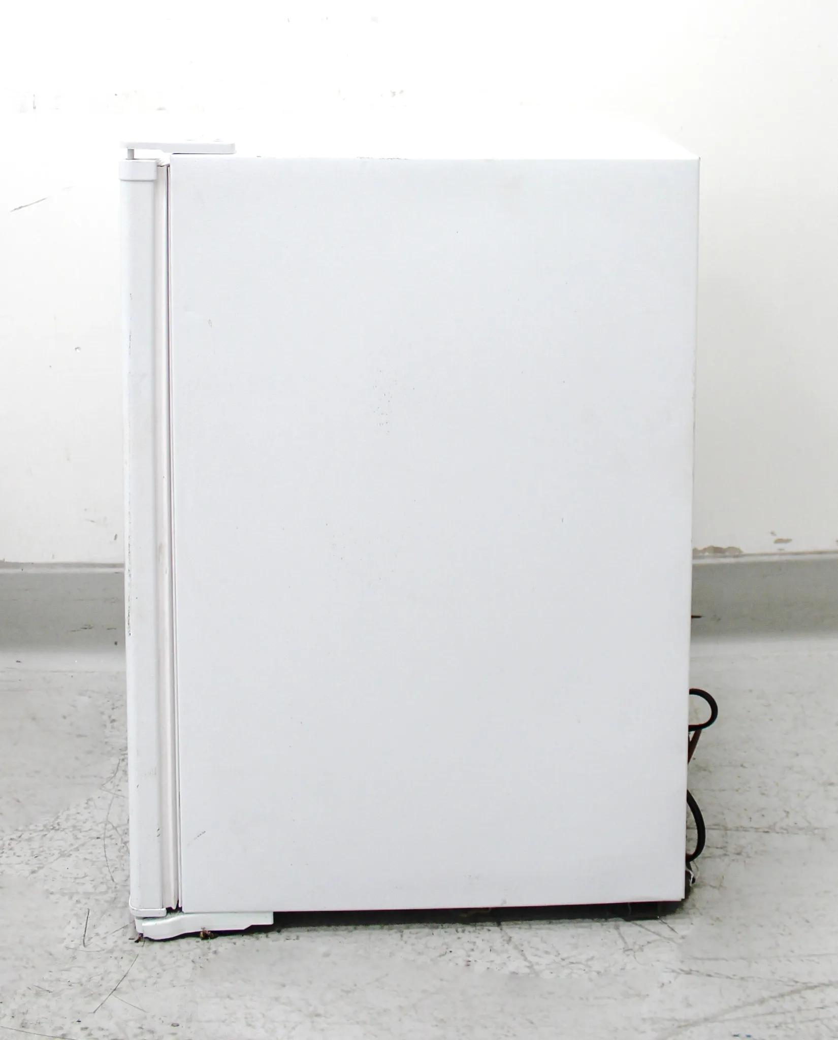 SANYO Under counter Lab Freezer -20C model: HF-5017