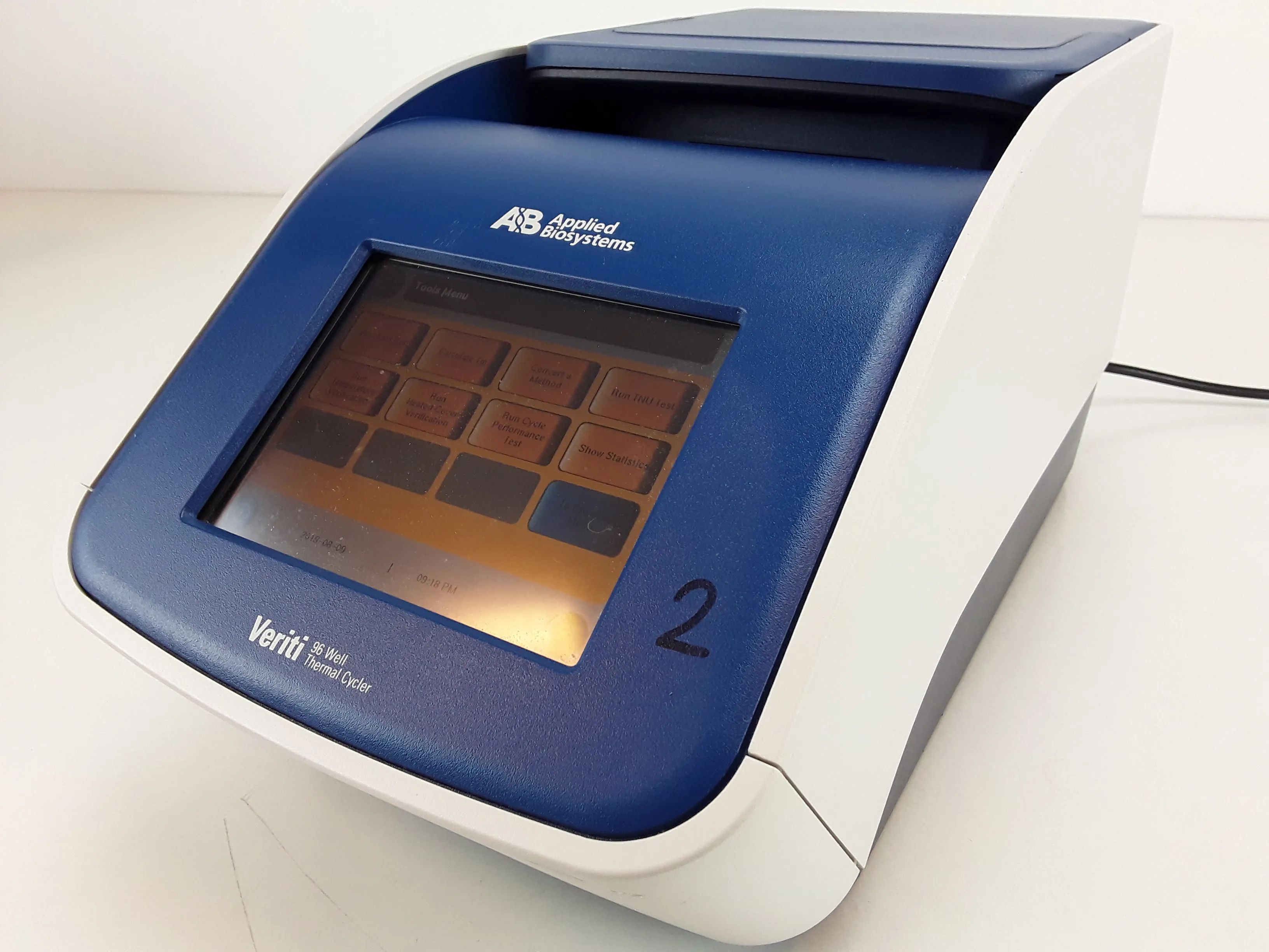 Applied Biosystems Veriti 96-Well Thermal Cycler