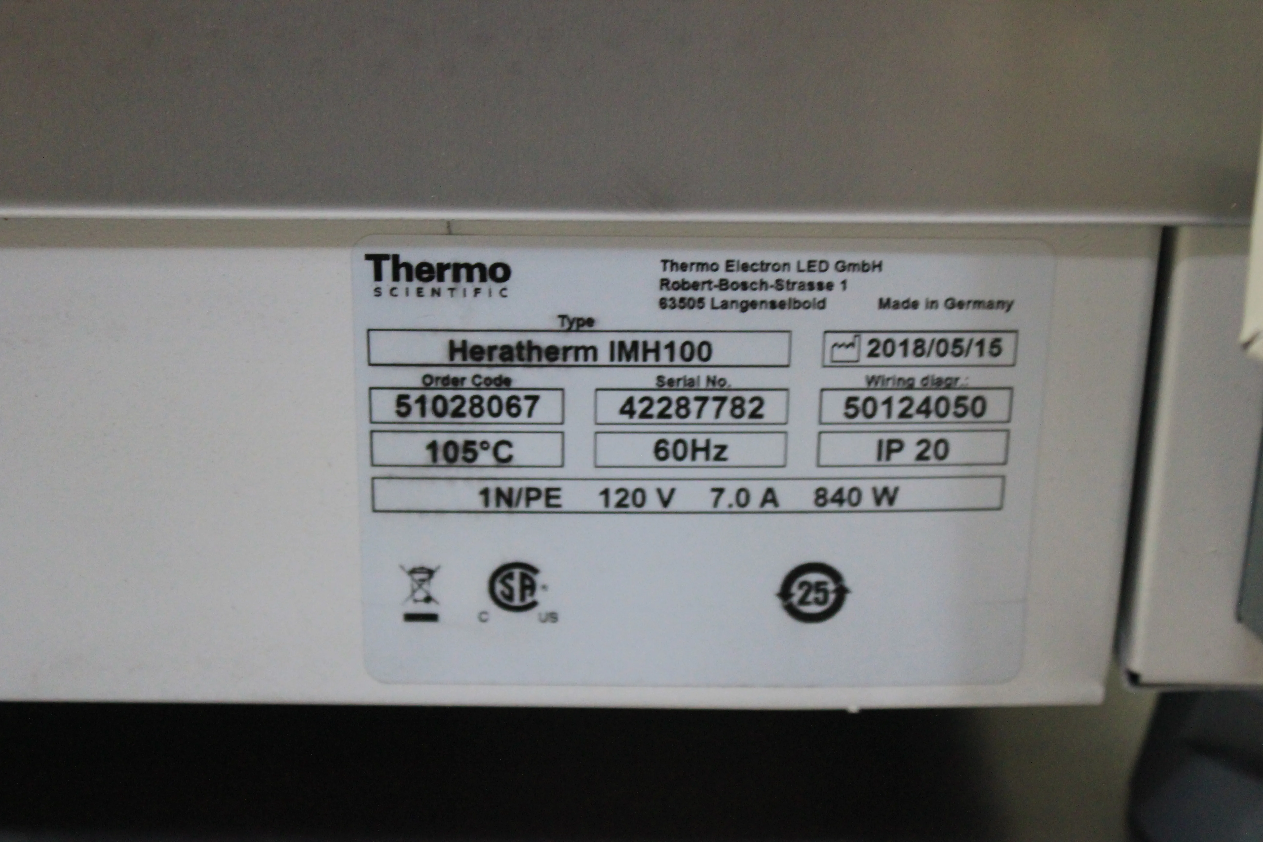 Thermo Fisher 51028067 Microbiological Incubator