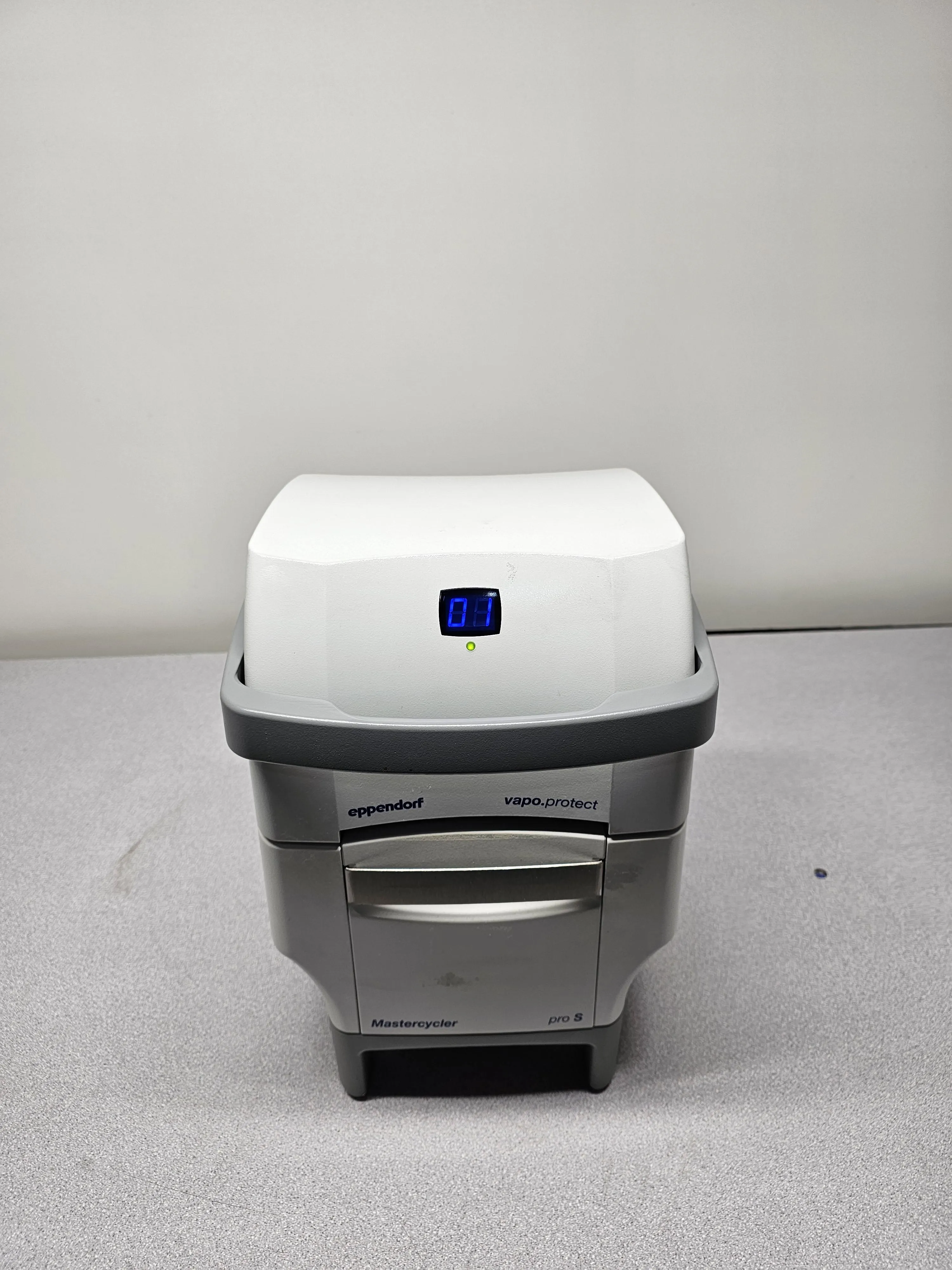 Used Eppendorf AG Mastercycler Pro S 6325 PCR System