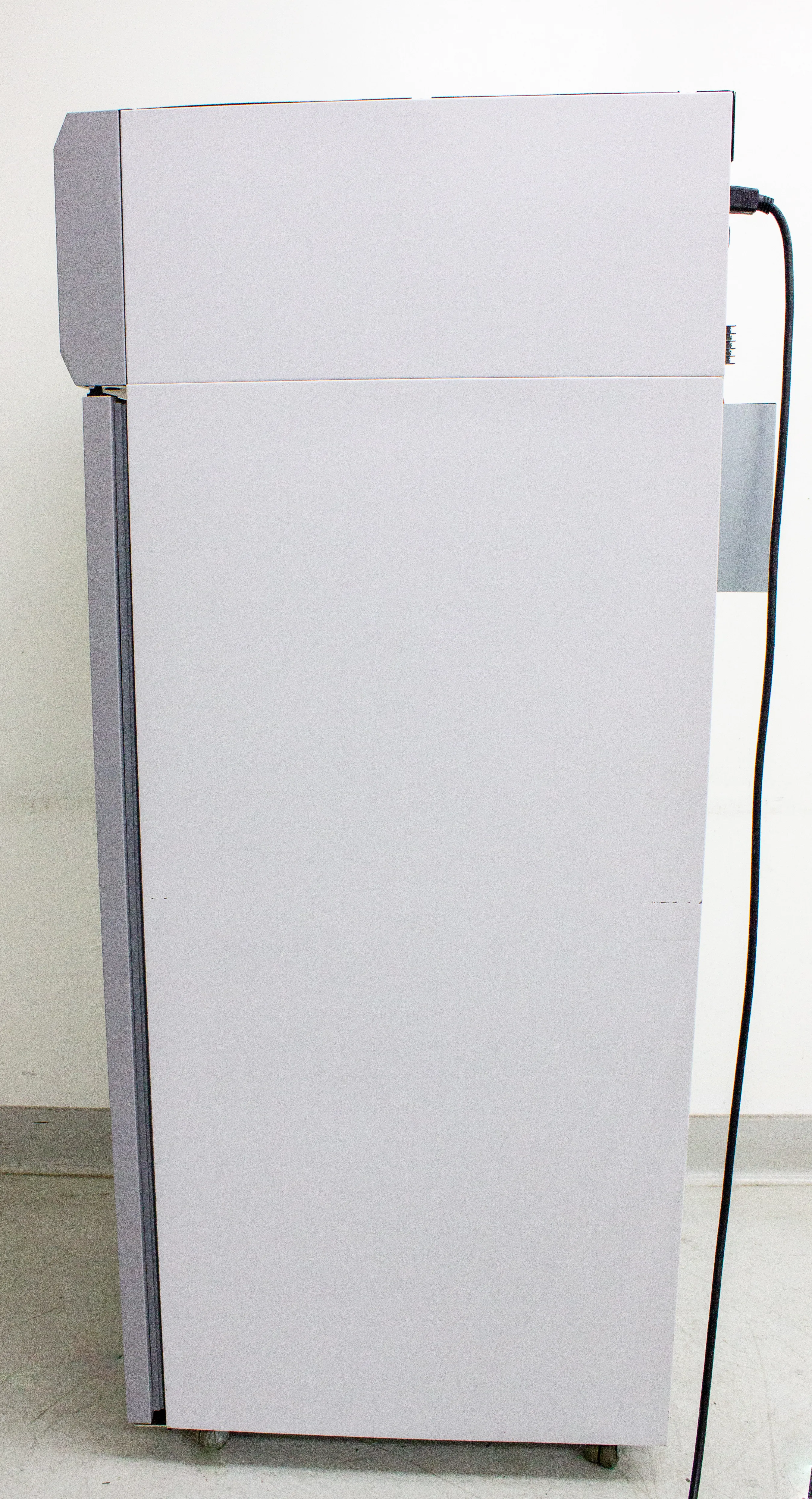 Thermo Scientific TSX2320FA -20C Manual Defrost Freezer