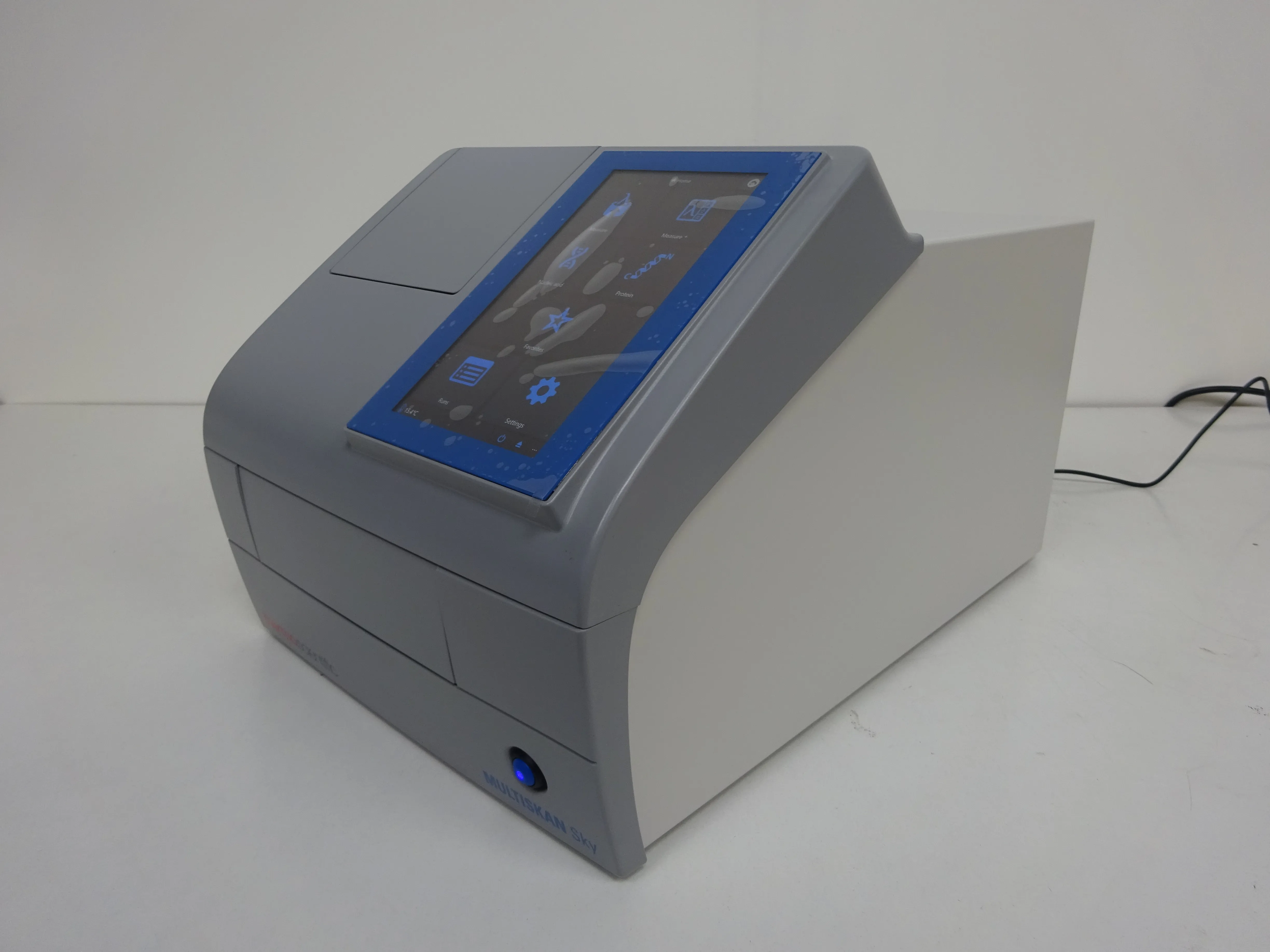 Thermo Scientific Multiskan Sky with Touch Screen UV-Vis Spectrometer